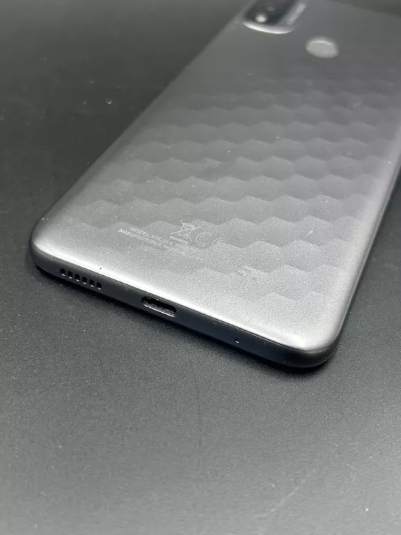 telefon-motorola-moto-e20-2gb32gb-przekatna-ekranu-650