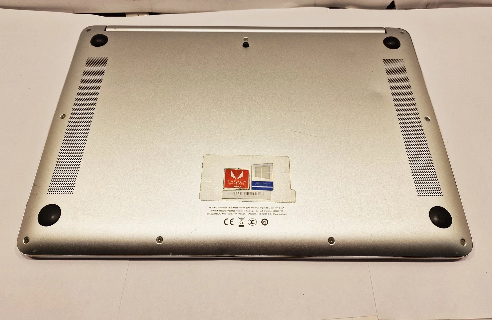 laptop-huawei-matebook-d14-14-amd-ryzen-5-2500u-5-8-gb-256-gb-srebrny-seria-procesora-4366-293005