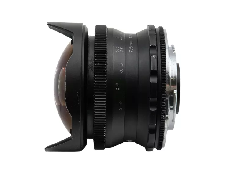 aparat-panasonic-lumix-dc-g90-obiektyw-75mm-f28-fish-eye-przebieg-3k-model-zalaczonego-obiektywu-lumix-12-60mm-f35-56