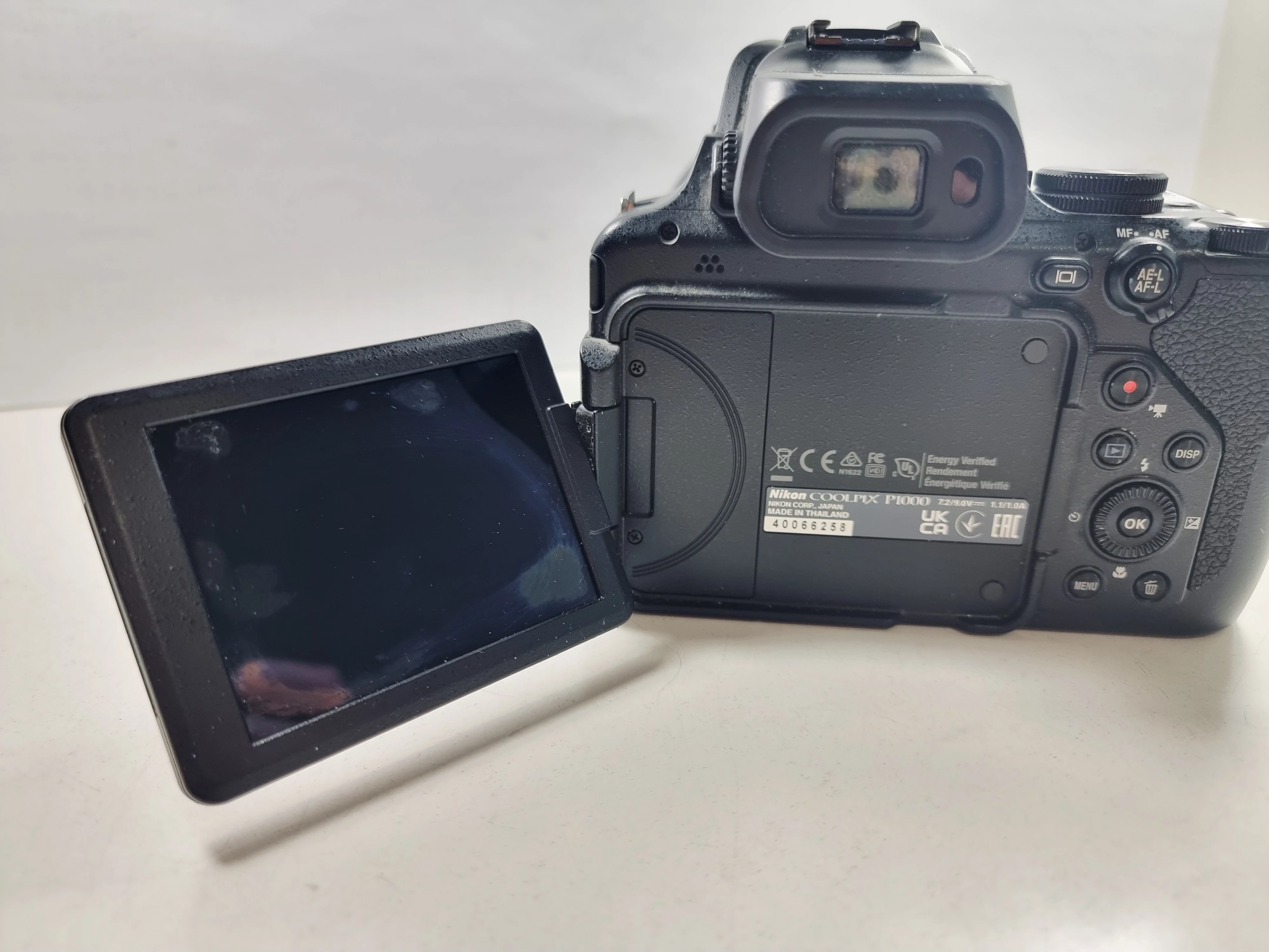 aparat-coolpix-p1000-obiketyw-nikon-equiv-135-24-3000mm-kod-producenta-vqa170ea