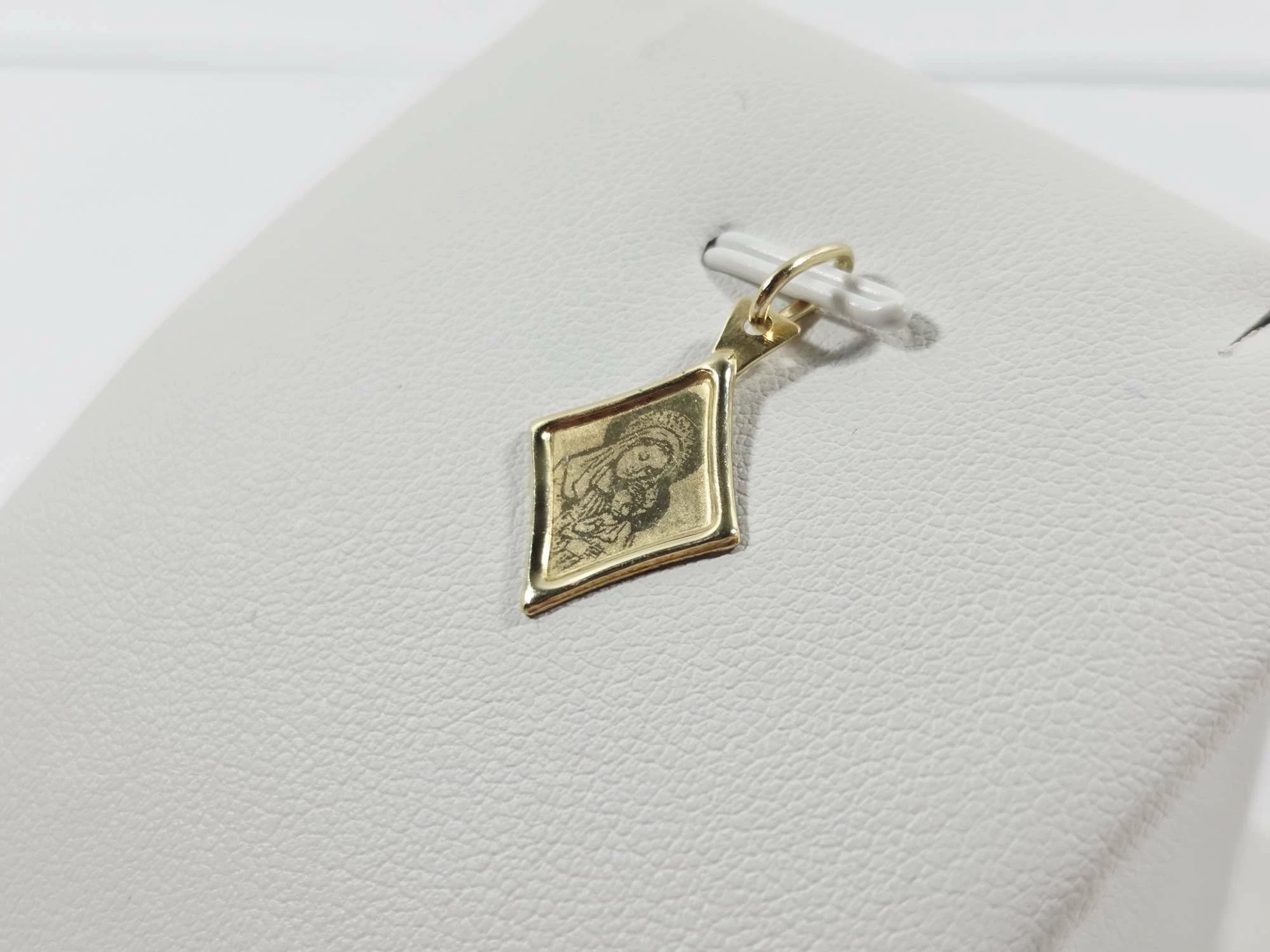 zlota-zawieszka-matka-boska-585-066g-kamien-17088-524288