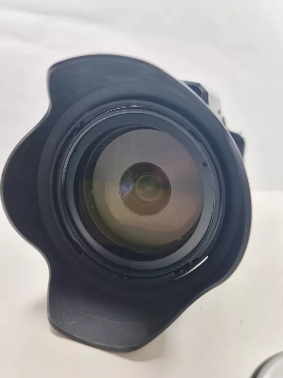 aparat-coolpix-p1000-obiketyw-nikon-equiv-135-24-3000mm-ean-gtin-4960759916617