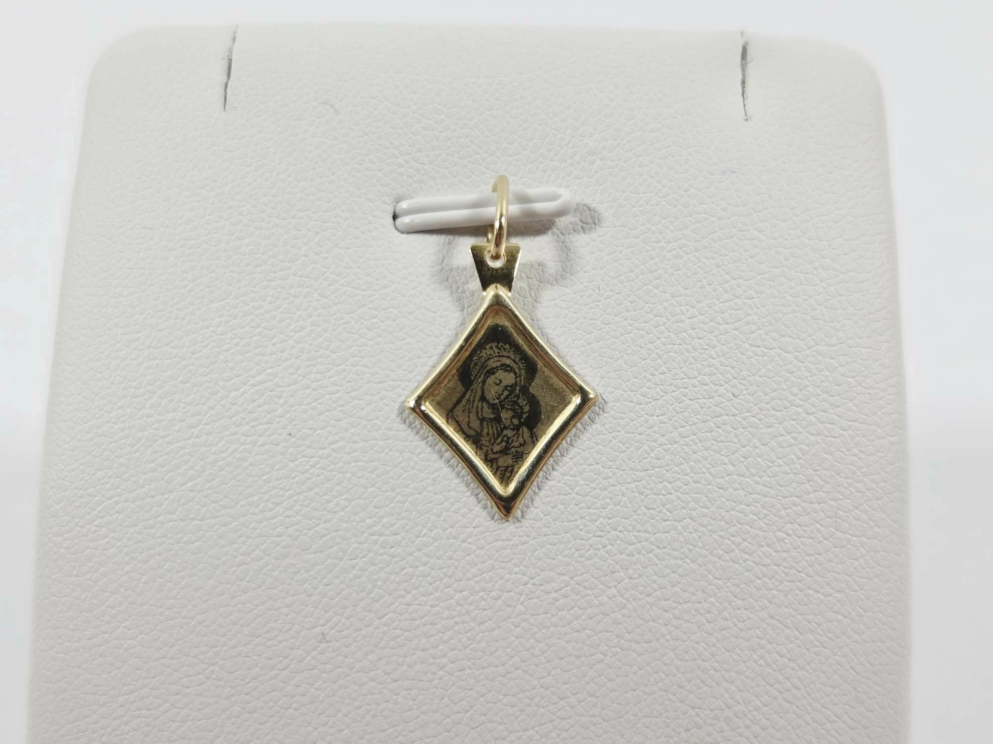 zlota-zawieszka-matka-boska-585-066g-rodzaj-2205-16