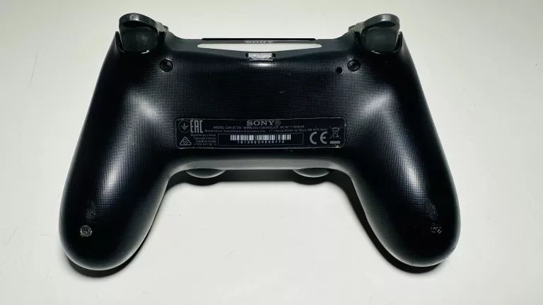 pad-bezprzewodowy-do-ps4-sony-czarny-opis-pochodzenie-210658-243446
