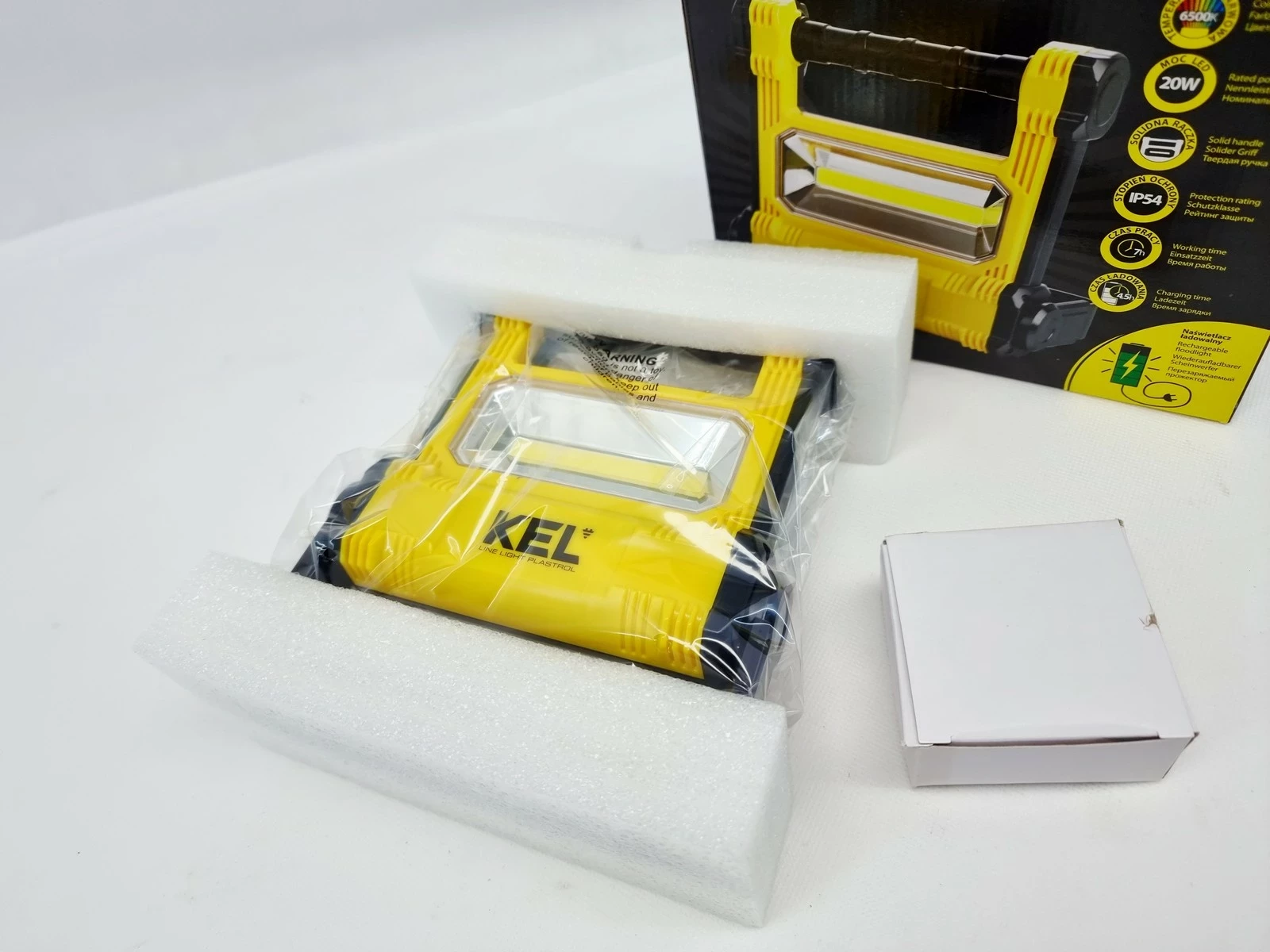 naswietlacz-akumulatorowy-20w-ip54-6500k-zimna-biel-plastrol-kel-w-98975-dabrowszczakow-1811-sj-olsztyn