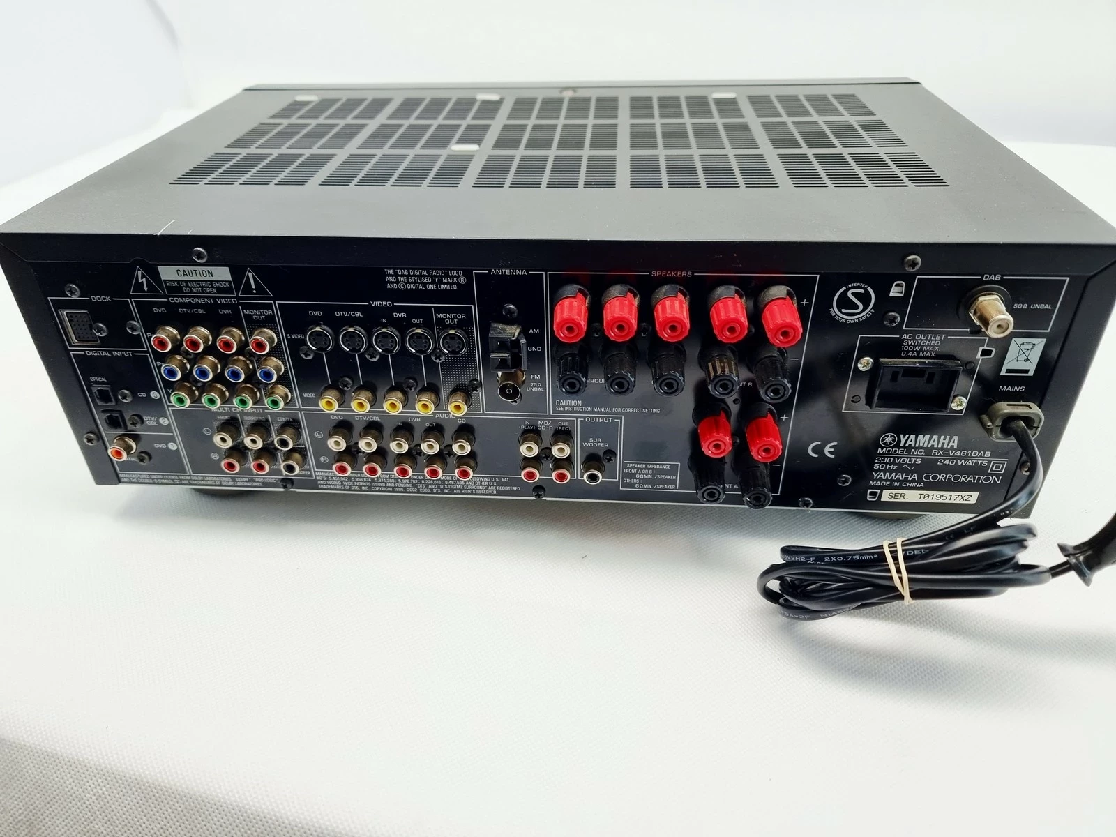 amplituner-av-yamaha-rx-v461dab-waga-produktu-820
