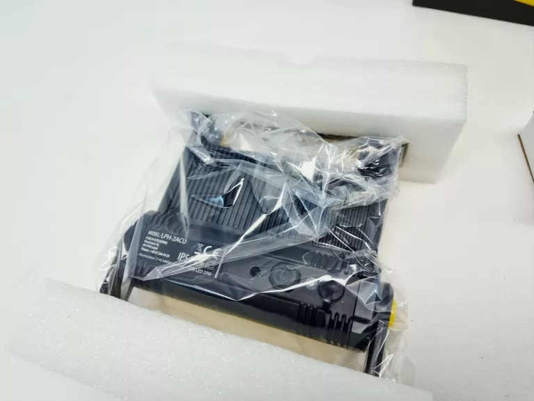 naswietlacz-akumulatorowy-20w-ip54-6500k-zimna-biel-plastrol-kel-w-98975-moc-znamionowa-2000