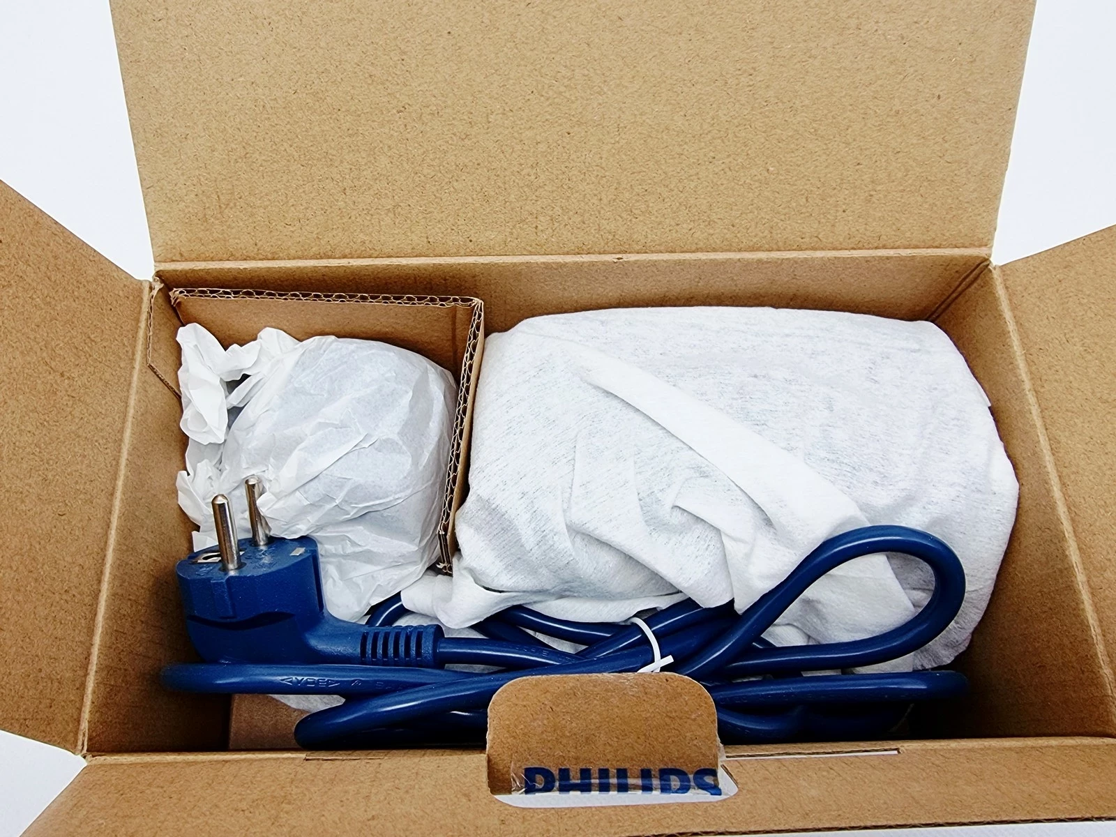 parownica-do-ubran-steamer-philips-sth300020-moc-100000