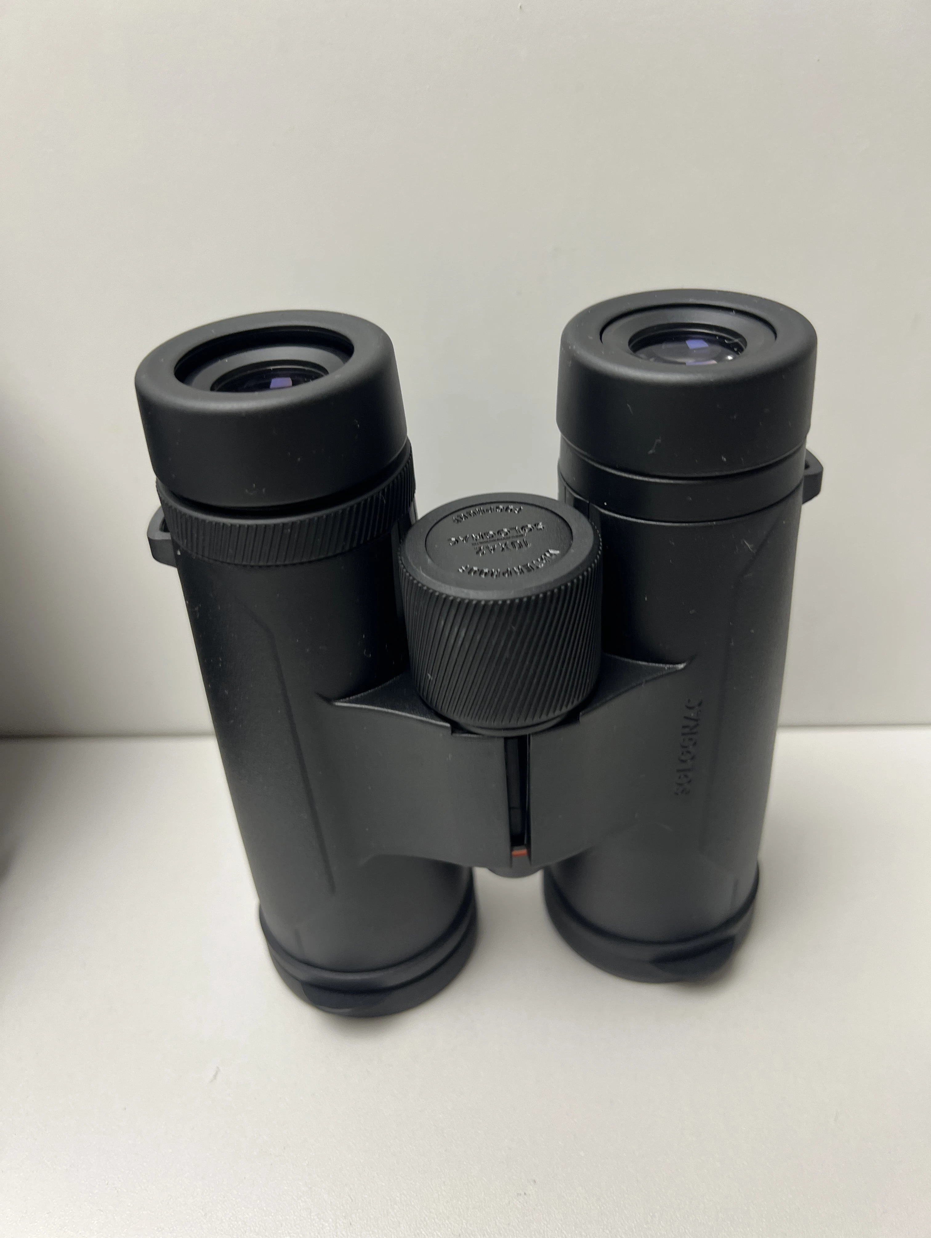 lornetka-mysliwska-solognac-100-10x42-szczelna-ean-gtin-3583787616727