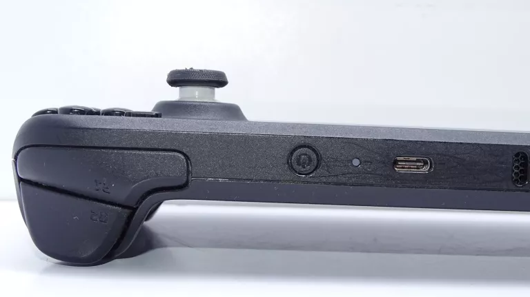 konsola-valve-steam-deck-512gb-ssd-lcd-zalaczone-wyposazenie-ladowarka