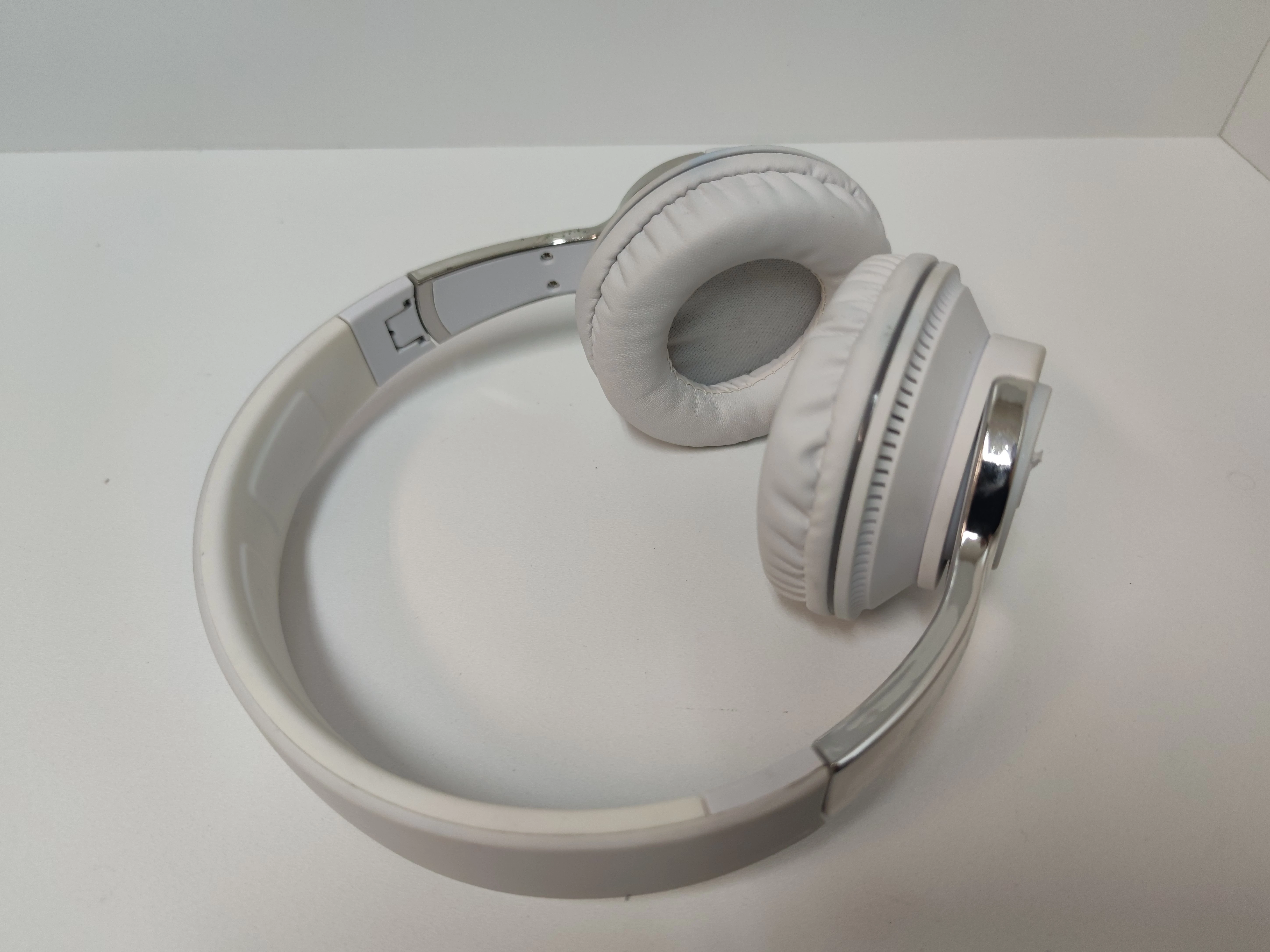 sluchawki-bezprzewodowe-bluetooth-h2-kod-producenta-h2pro-white