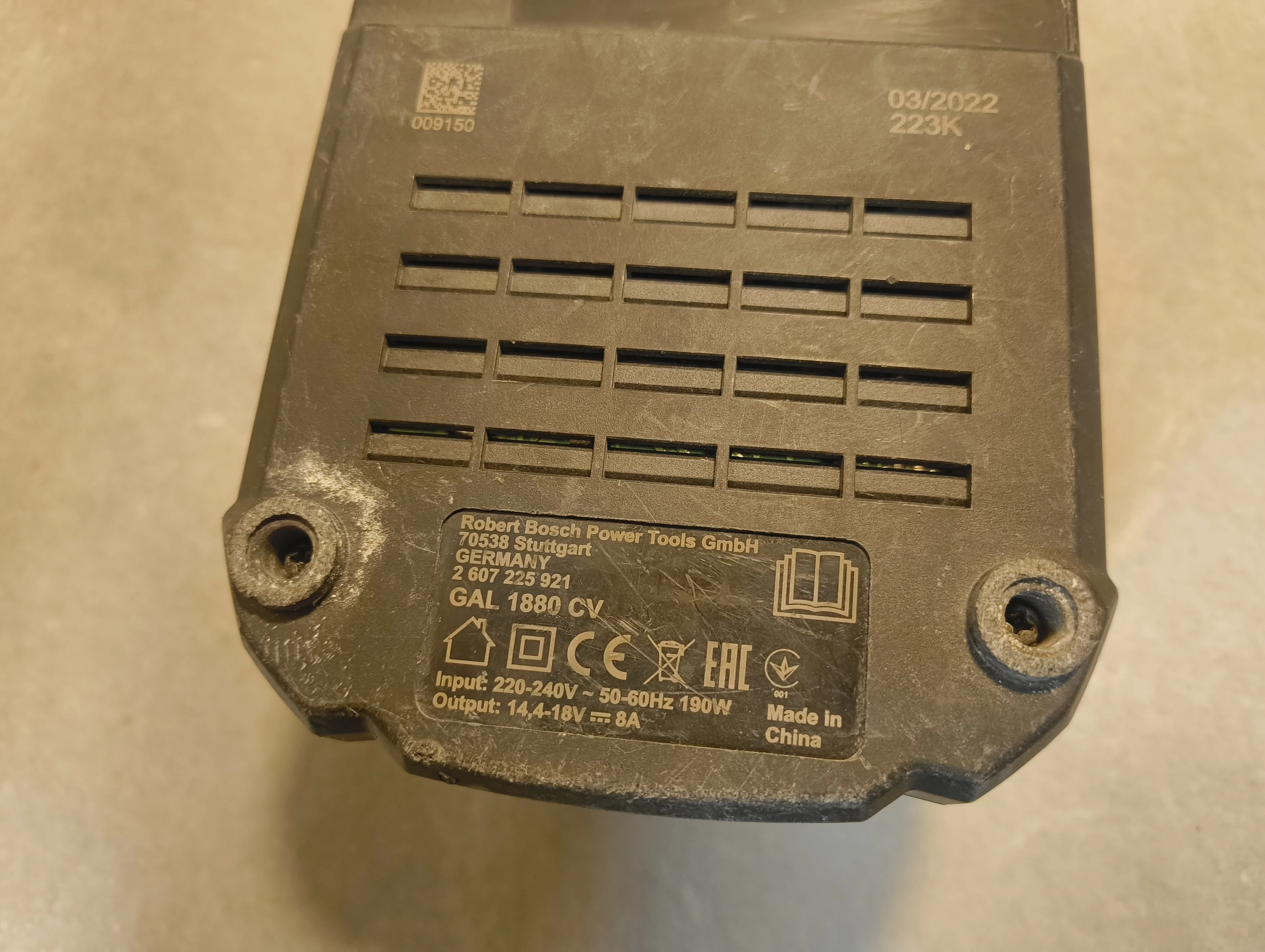 ladowarka-bosch-gal-1880-cv-stan-11323-2