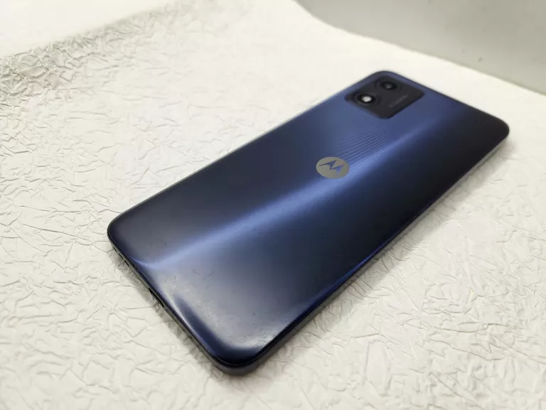 telefon-motorola-moto-e13-kod-producenta-paxt0019pl