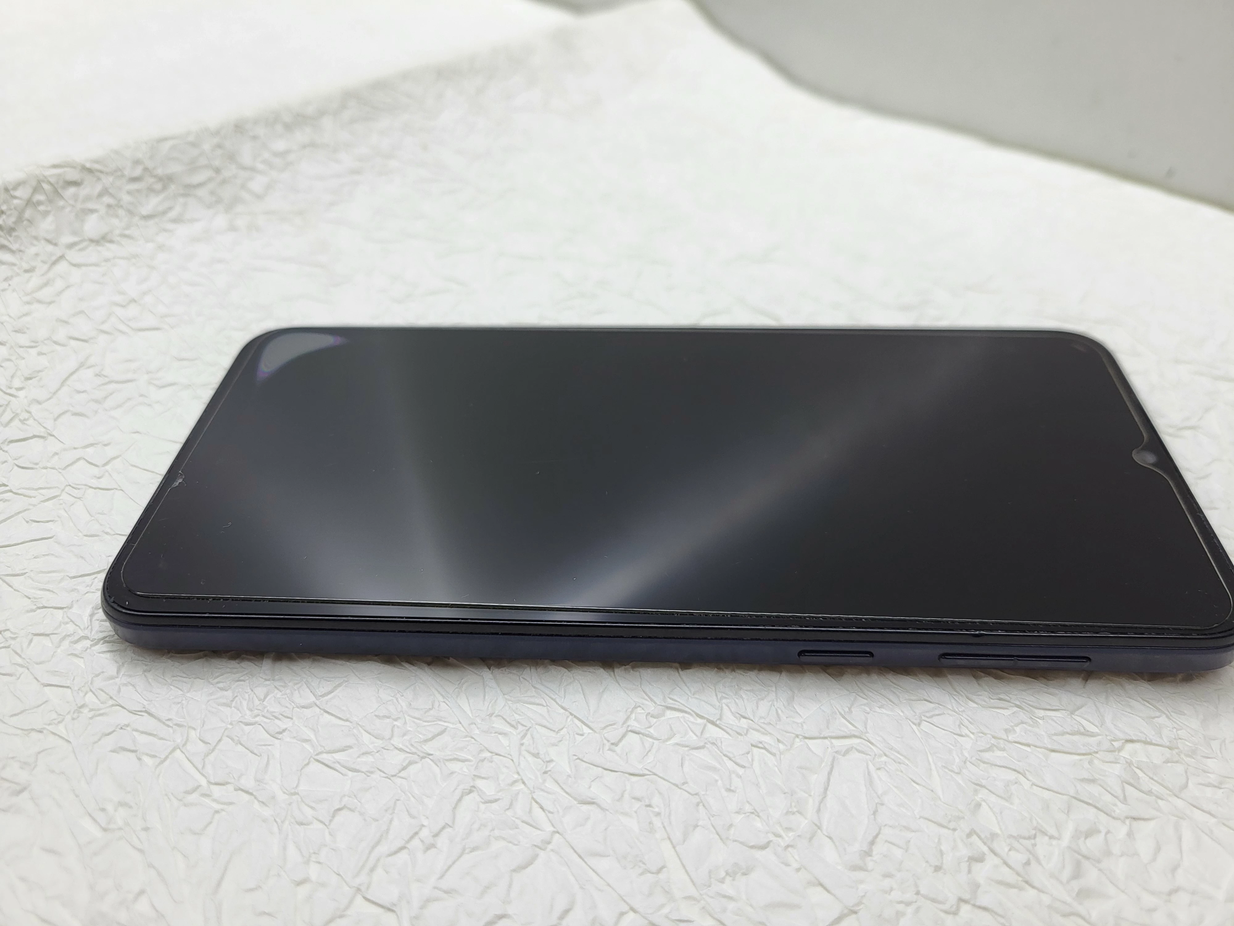 telefon-motorola-moto-e13-wbudowana-pamiec-202869-214193