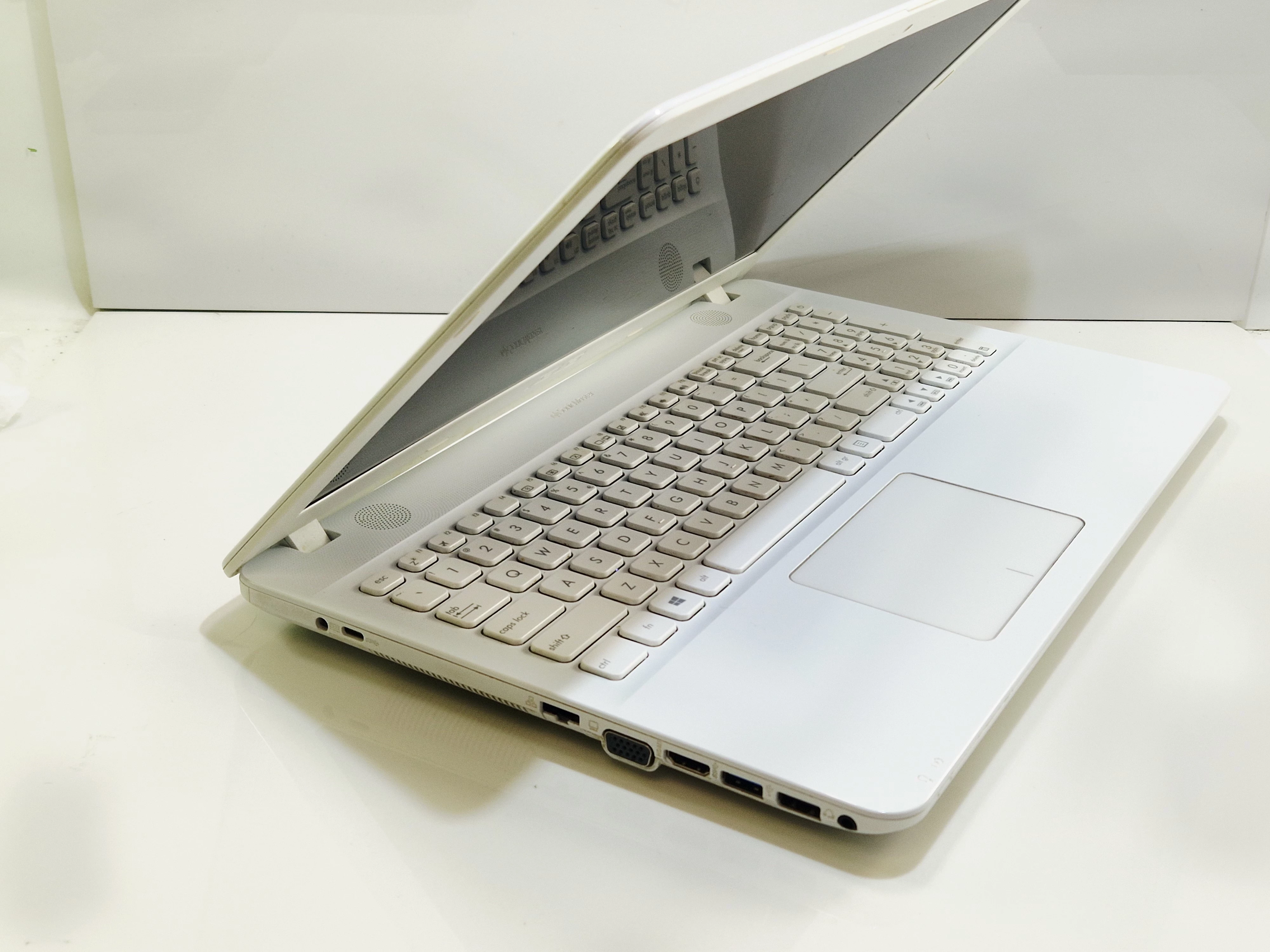 laptop-asus-f541u-seria-procesora-4366-30