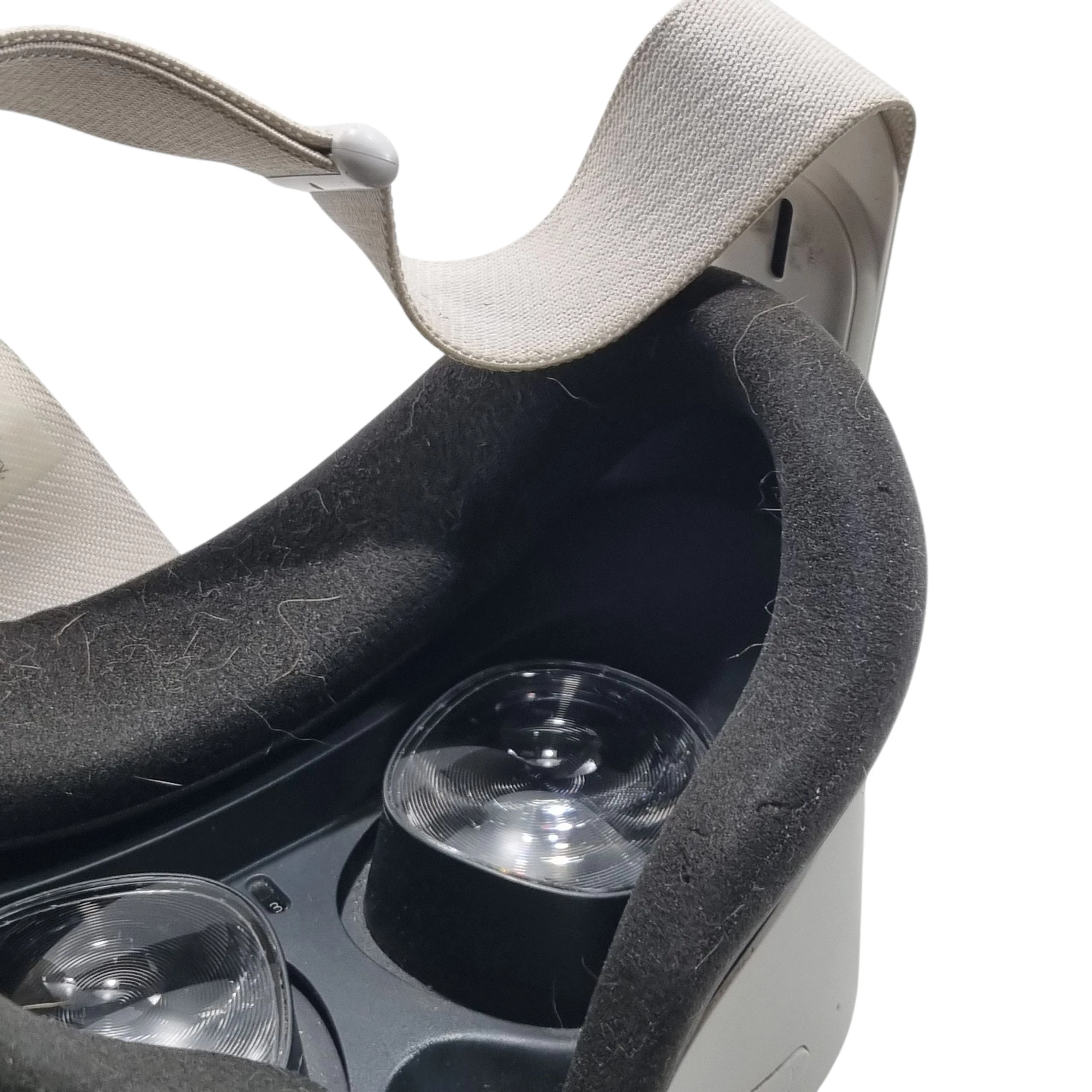 google-vr-oculus-quest-2-64-gb-2-kontrolery-kod-producenta-815820021292