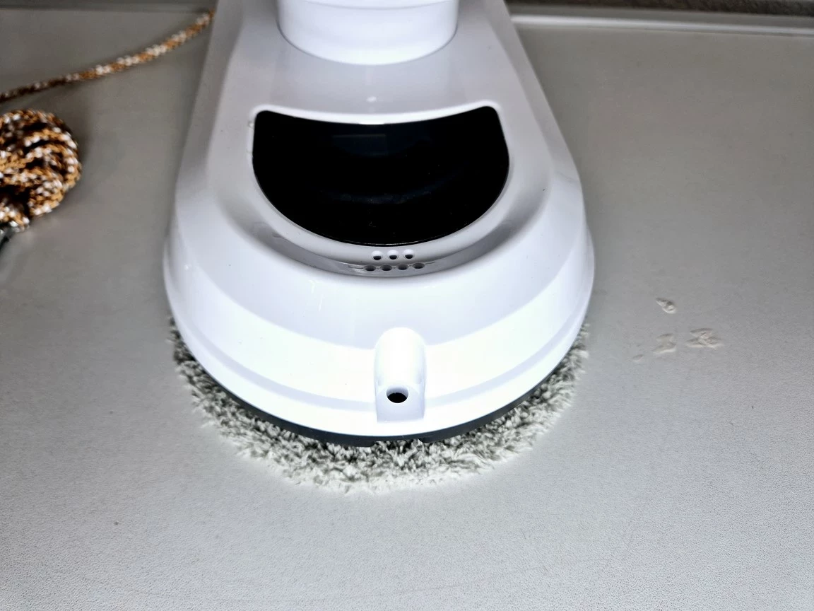 inteligentny-robot-do-mycia-szyb-i-okien-kolor-dominujacy-129357-2