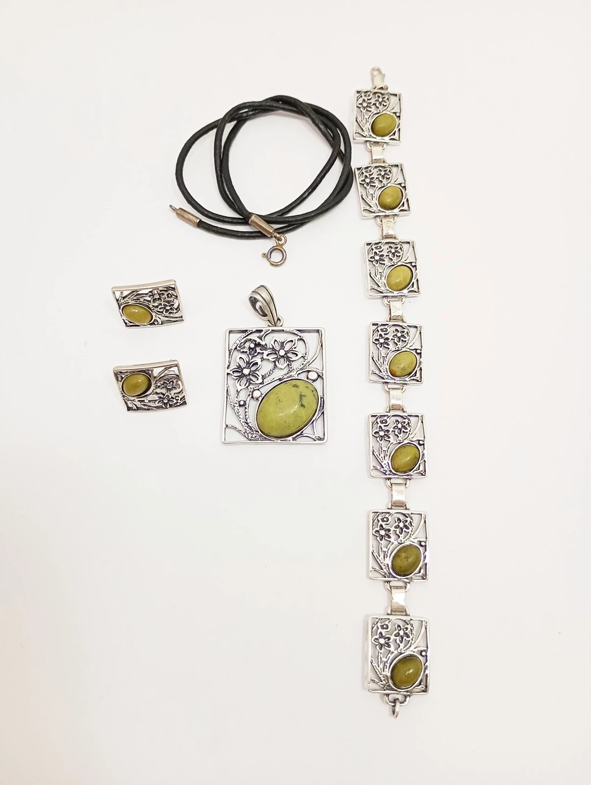 srebrny-komplet-bizuterii-z-zielonymi-kamykami-retro-925-299g-hubska-82-wroclaw