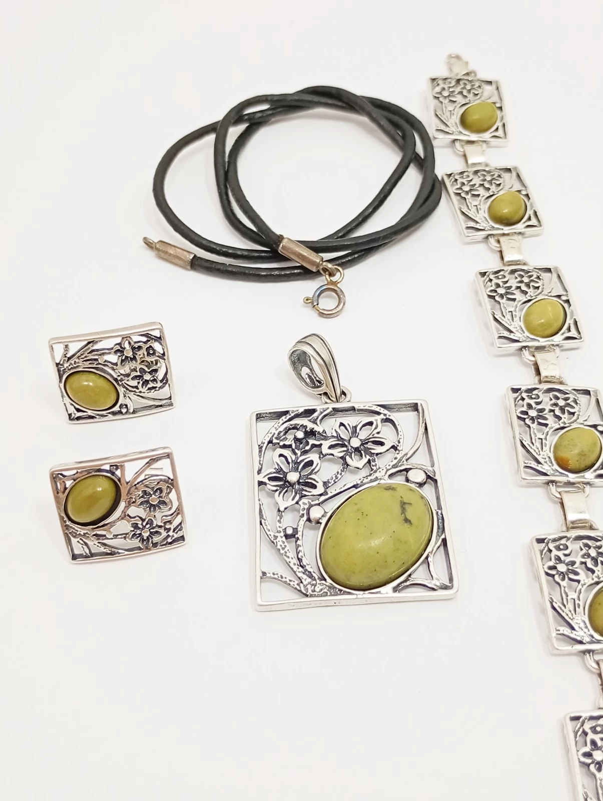 srebrny-komplet-bizuterii-z-zielonymi-kamykami-retro-925-299g-stan-11323-2