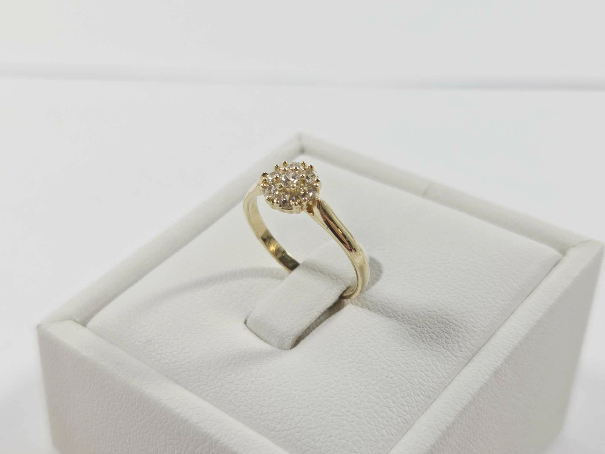 zloty-pierscionek-z-cyrkonia-585-167g-10r-kolor-249512-1647429