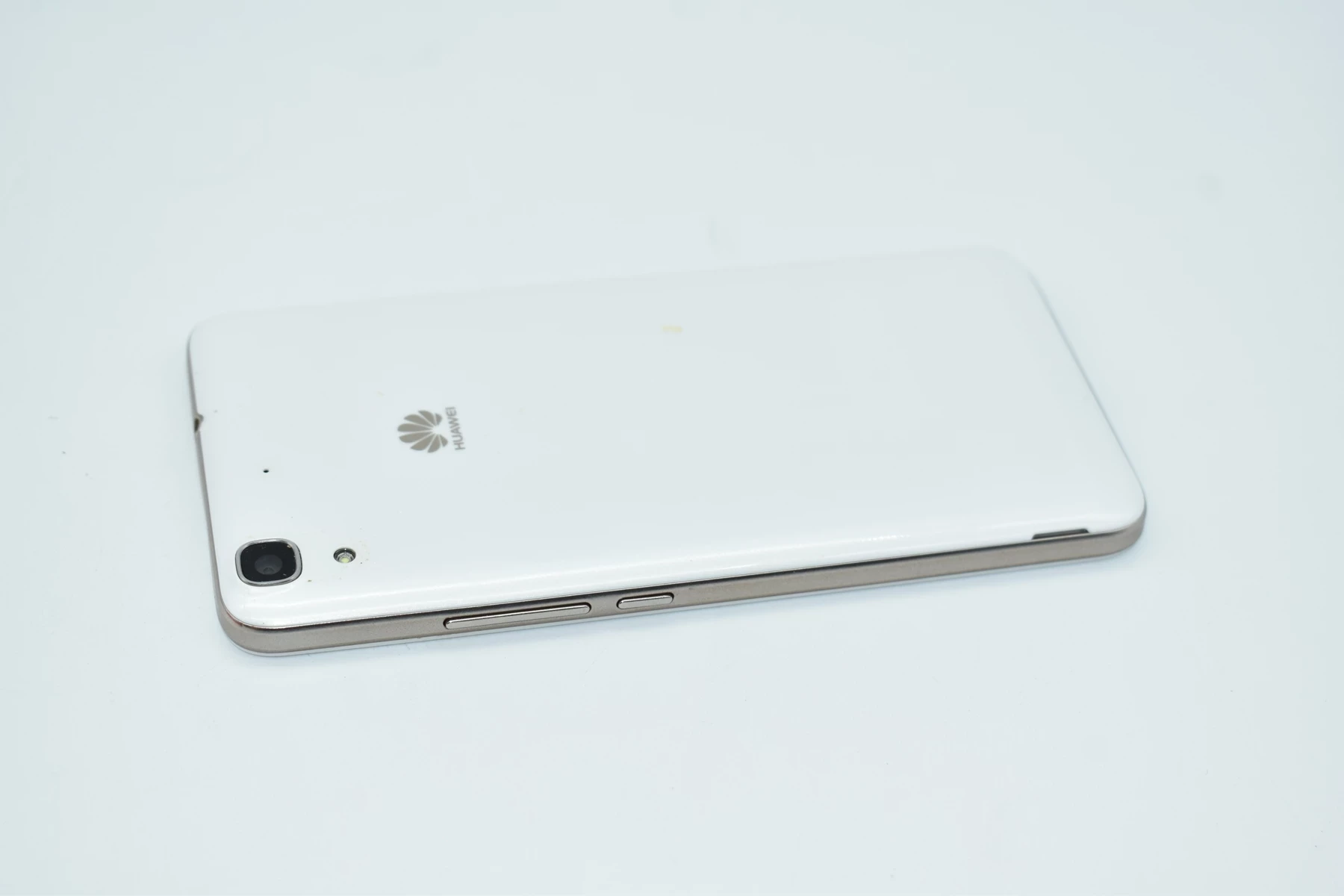 telefon-huawei-y6-scl-l01-pudelko-typ-202685-212929