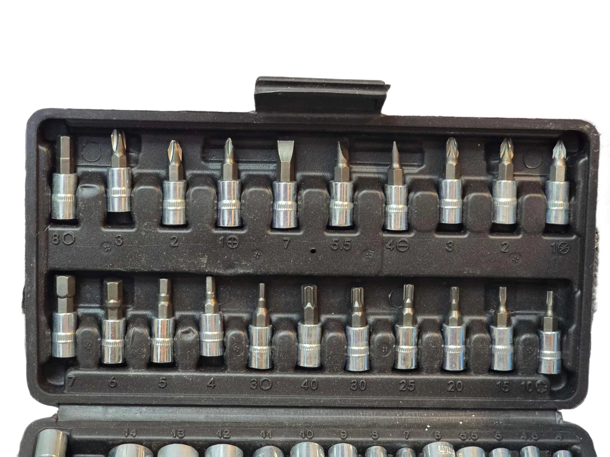 zestaw-bitow-i-nasadek-z-grzechotka-46pcs-stan-11323-2