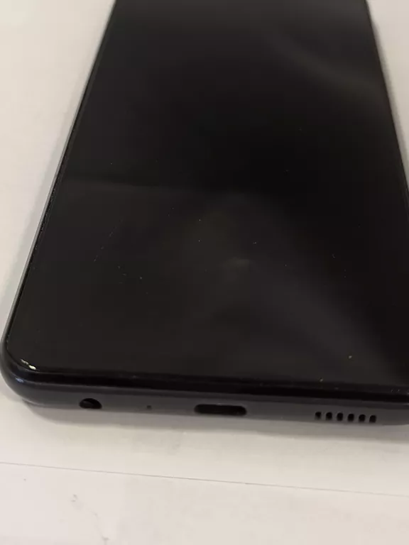 telefon-samsung-a13-przekatna-ekranu-650