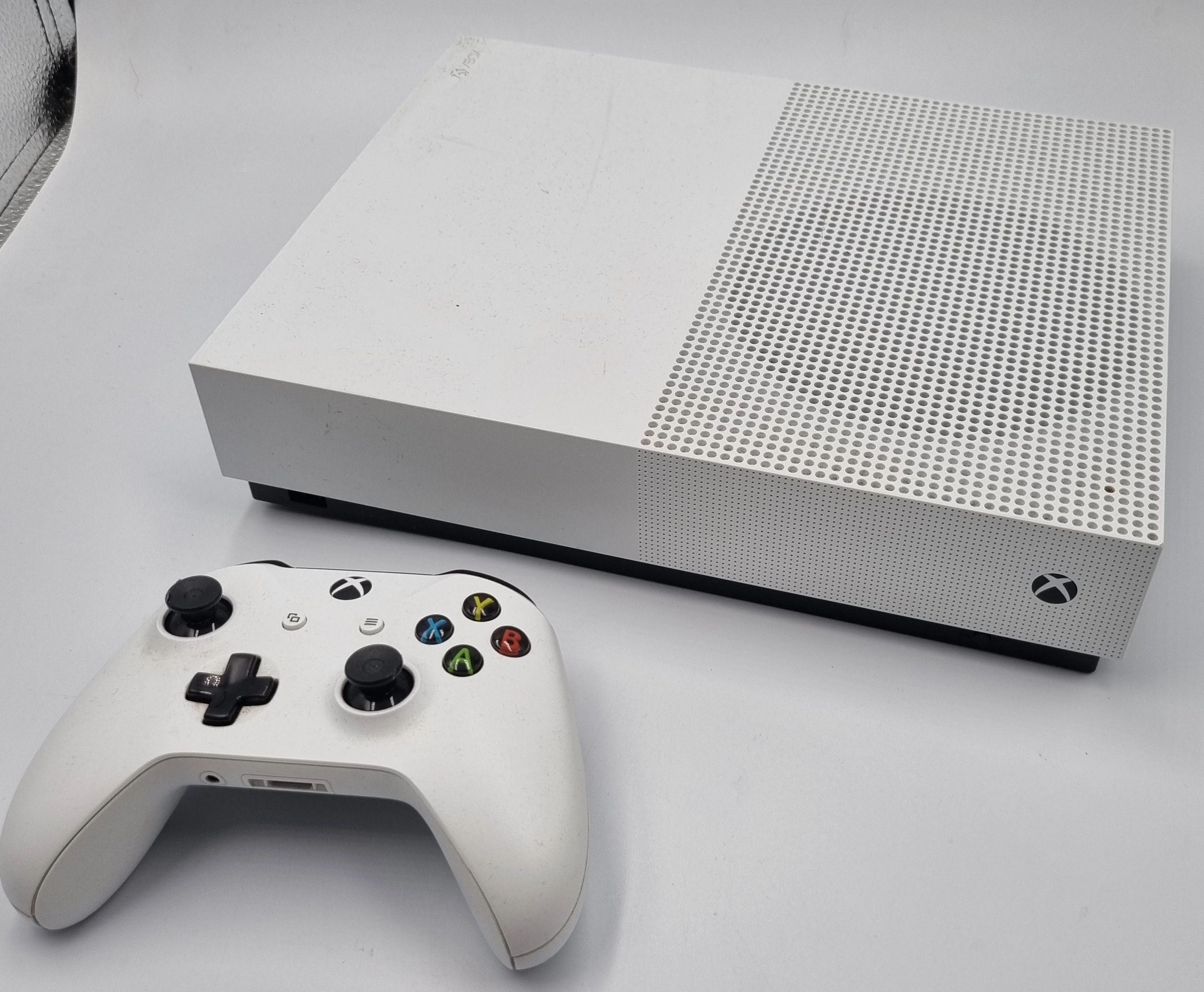 konsola-xbox-one-s-500gb-rynek-52-dzierzoniow