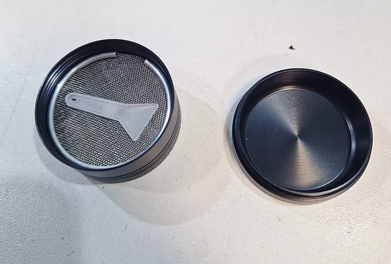 grinder-ocb-kraszer-mlynek-do-ziol-tytoniu-suszu-stan-11323-238058