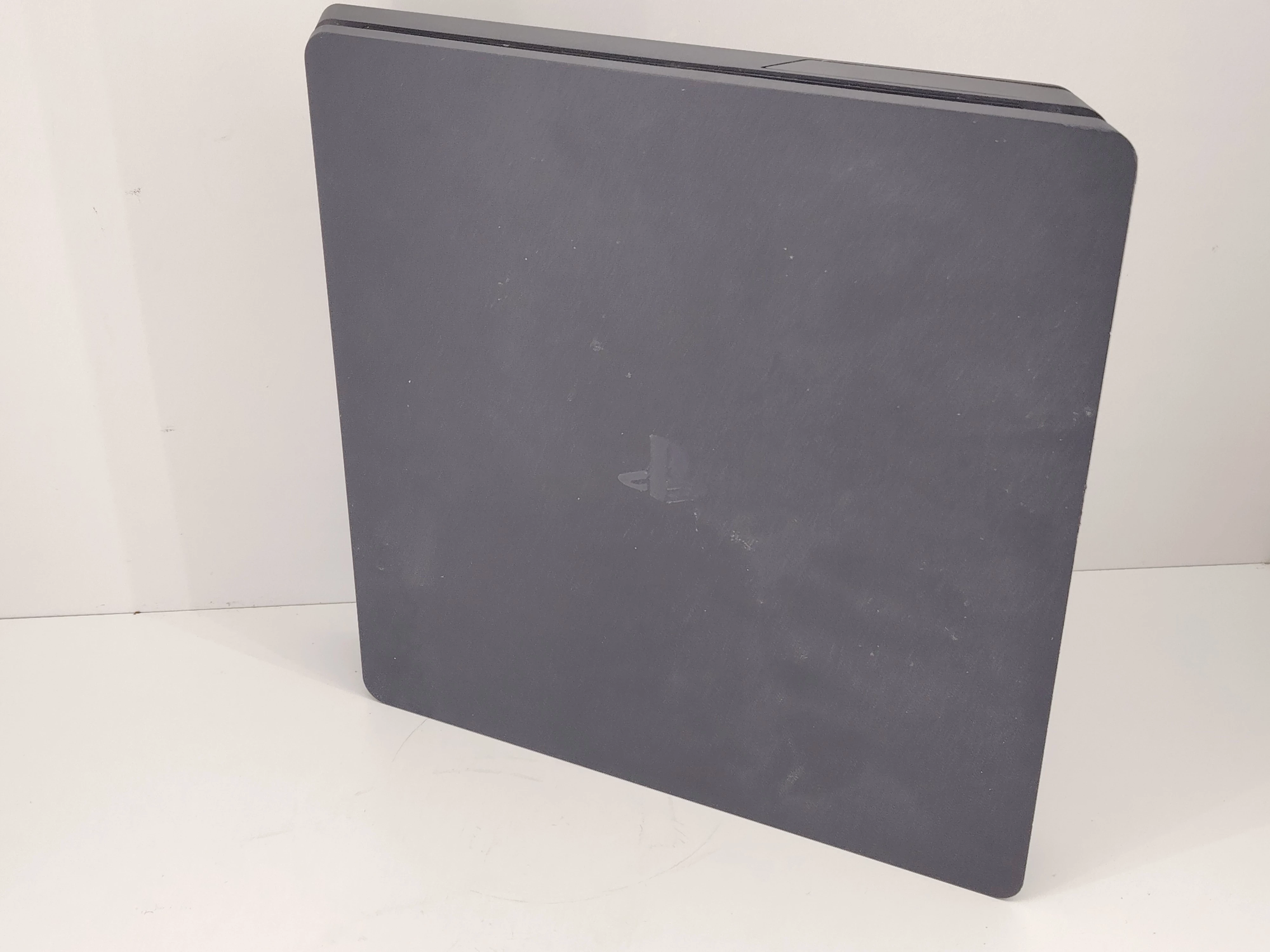 konsola-ps4-slim-2-pady-kabel-zas-ean-gtin-711719407577