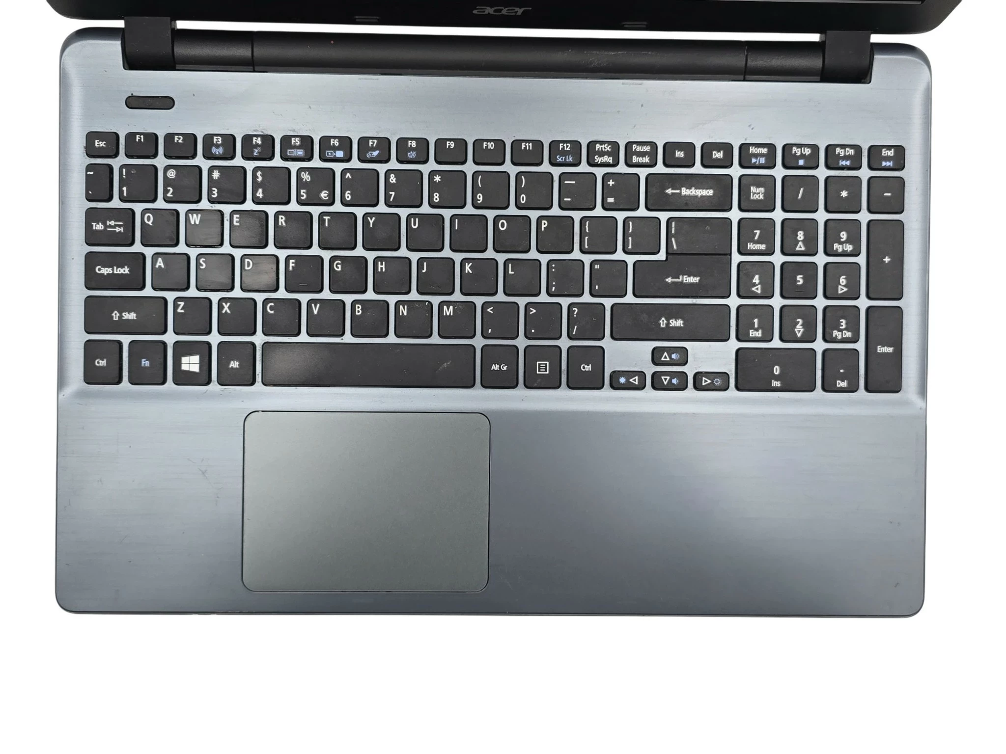 laptop-acer-e5-571-1560-intel-i5-5200u-6gb-1tb-ssd-geforce-840m-seria-procesora-4366-20