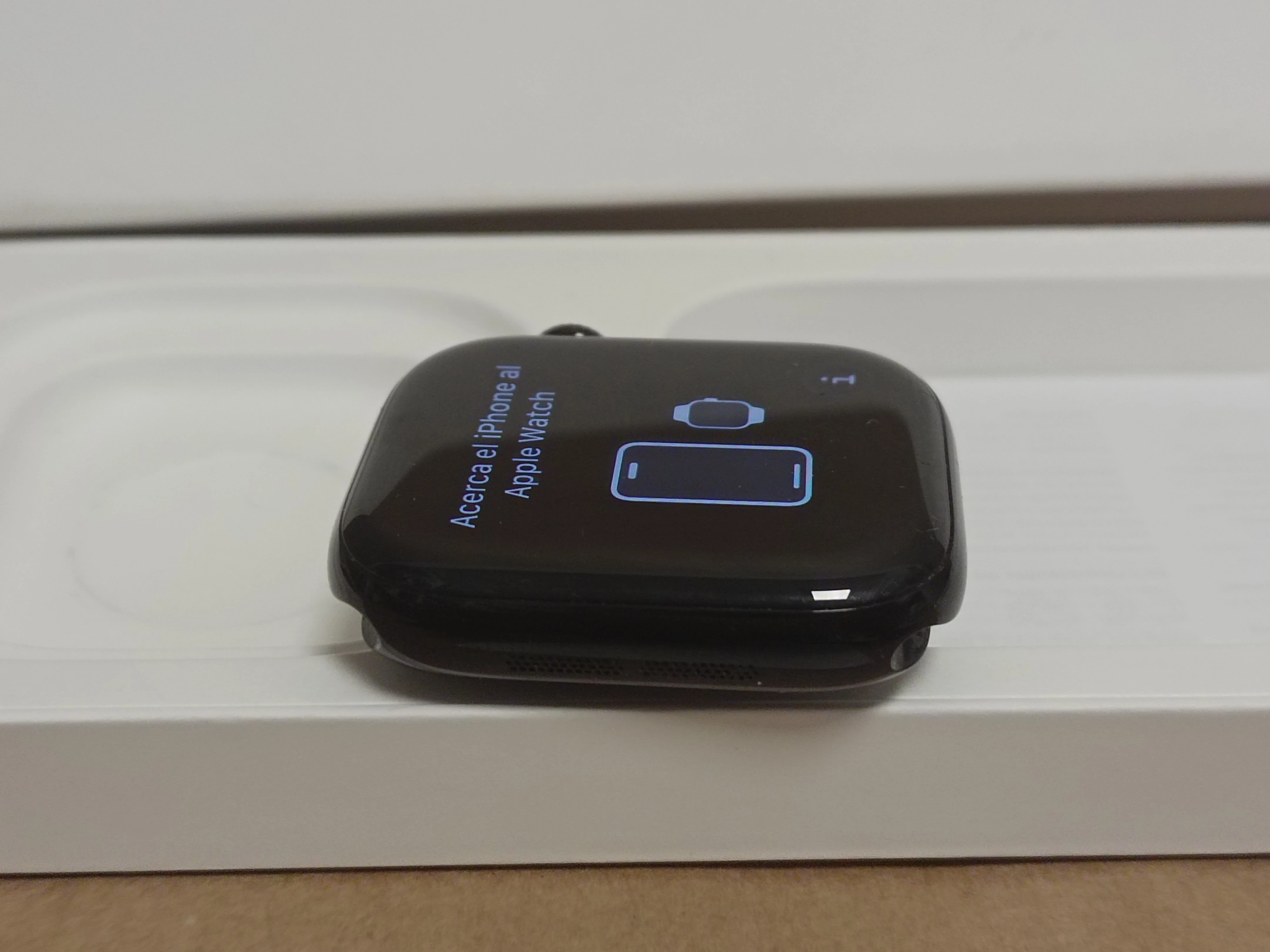 smartwatch-apple-watch-seria-10-42mm-gw-model-249460-1922738