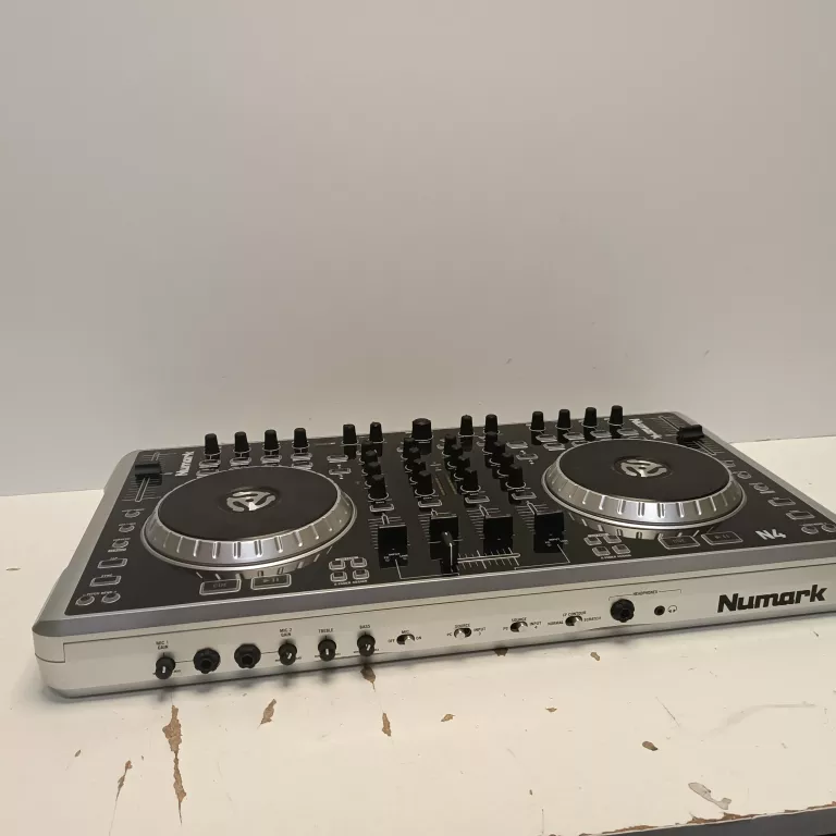 kontroler-dj-numark-n4-ean-gtin-676762191418