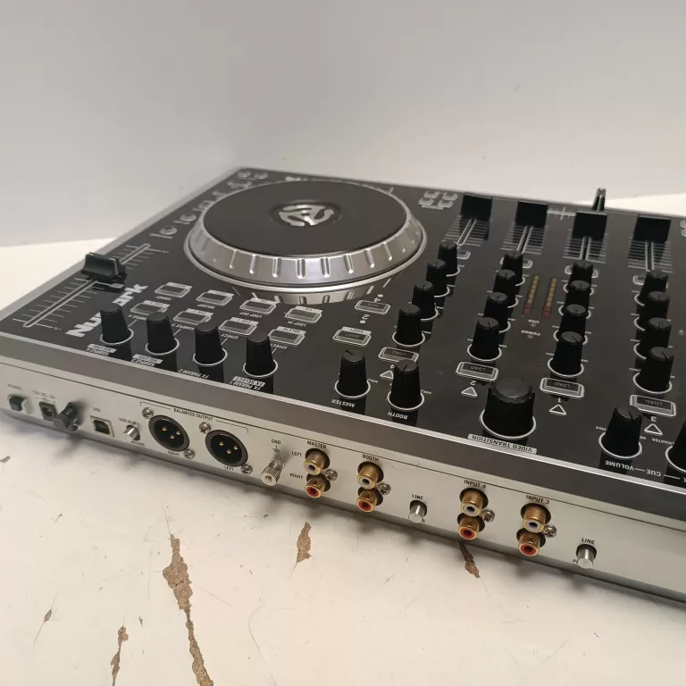 kontroler-dj-numark-n4-model-n4