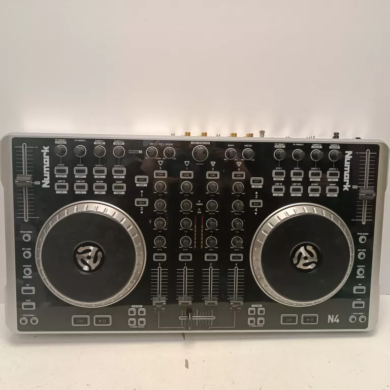 kontroler-dj-numark-n4-pasmo-przenoszenia