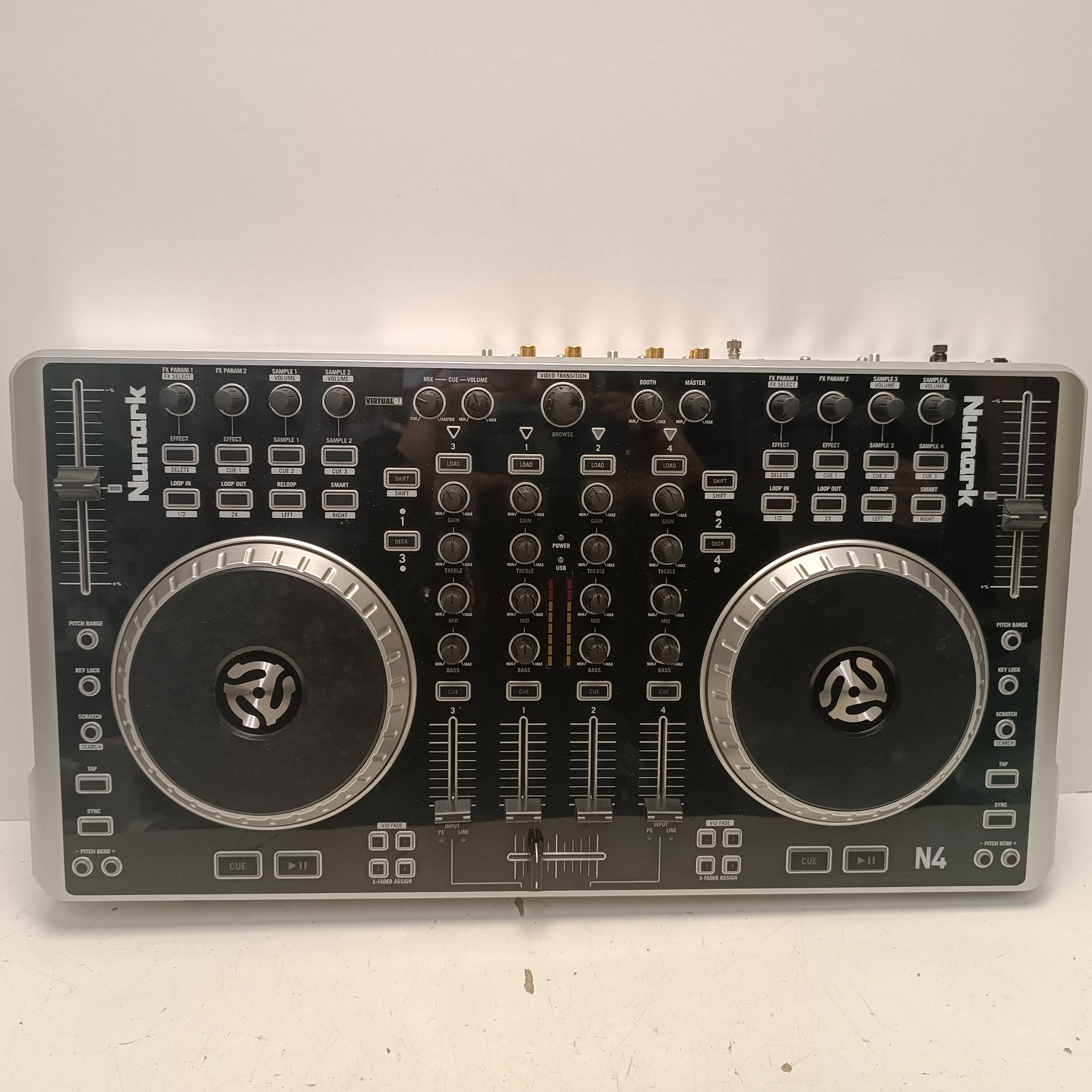 kontroler-dj-numark-n4-marka-248811-1953041