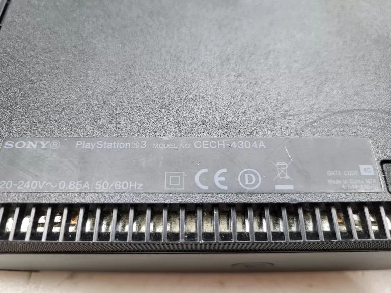 konsola-ps3-superslim-12gb-brak-pada-kolor-249512-1647413