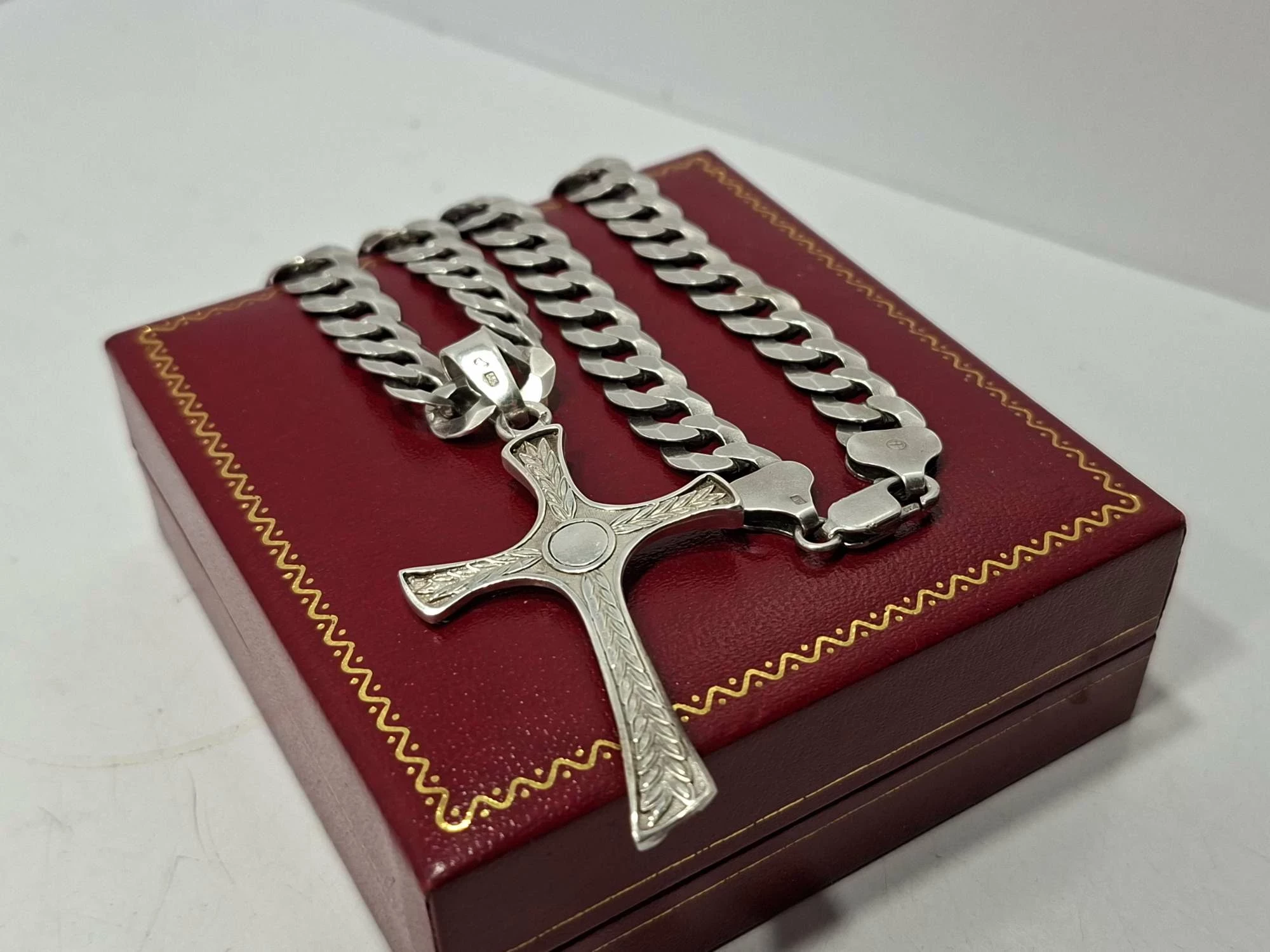 gruby-srebrny-lancuch-z-krzyzem-4279g925-ean-gtin-5905868201918