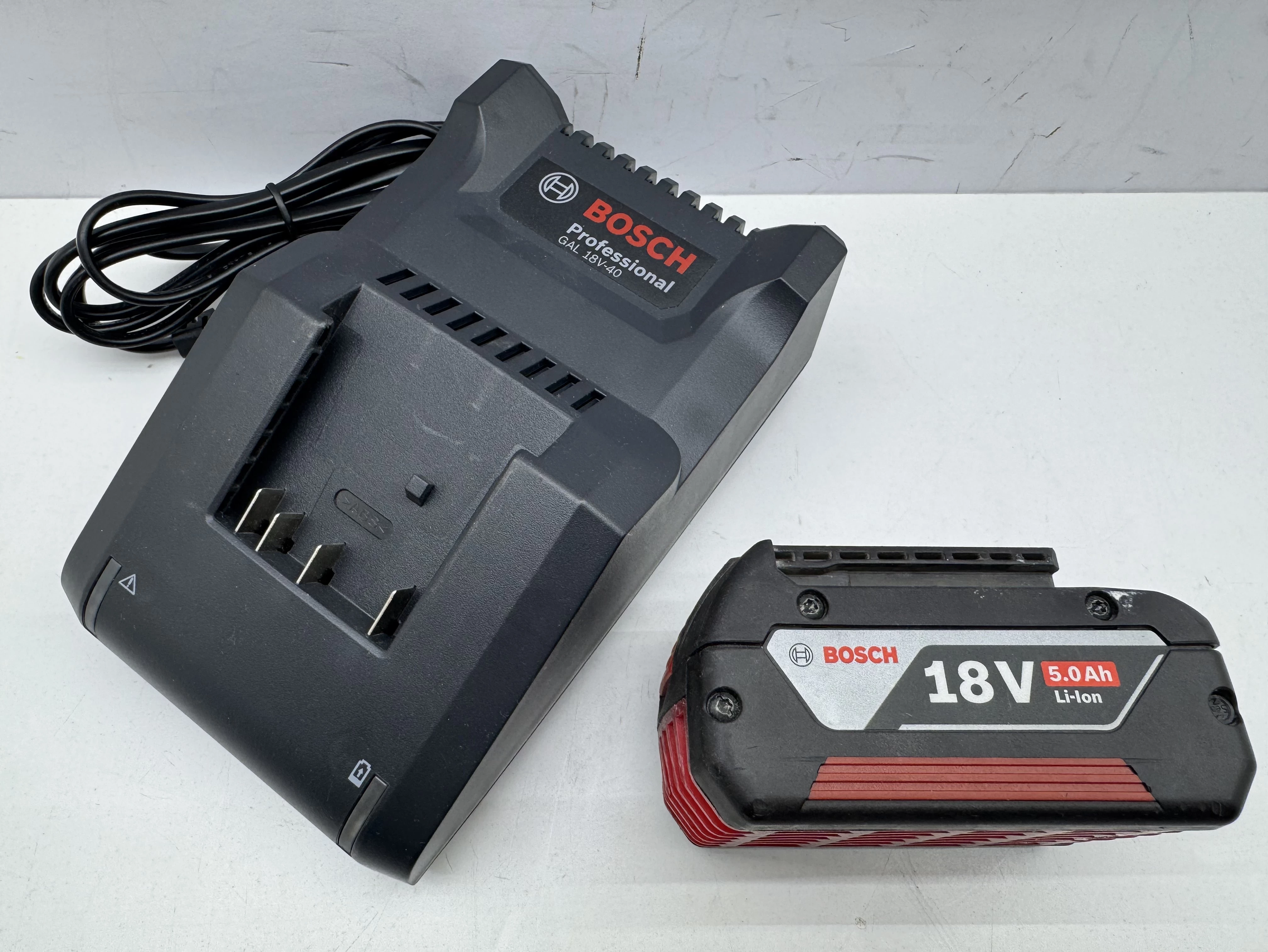 akumulator-bosch-gba-18v-5ah-ladowarka-bosch-gal-18v-40-plac-kosciuszki-20-wroclaw