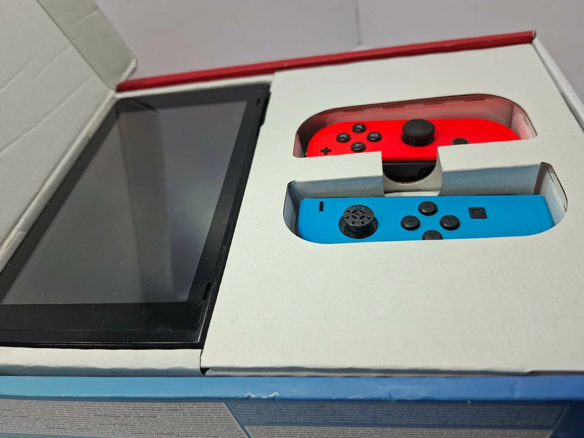 konsola-nintendo-switch-stan-11323-2