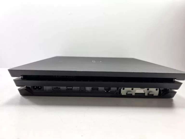 konsola-playstation-4-pro-1tb-cuh-7216b-pad-okab-stan-11323-2