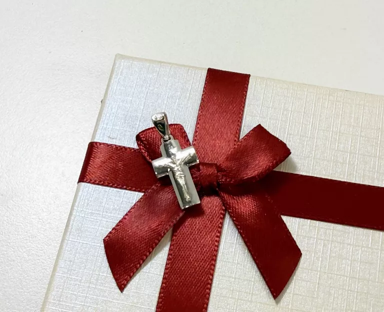 srebro-inny-wyrob-jubilerski-uzywany-krzyz-z-jezusem-krupowki-75-zakopane