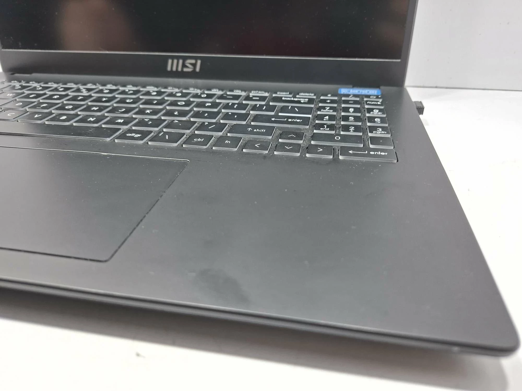 laptop-msi-i5-11th-ms-15h-stan-11323-2