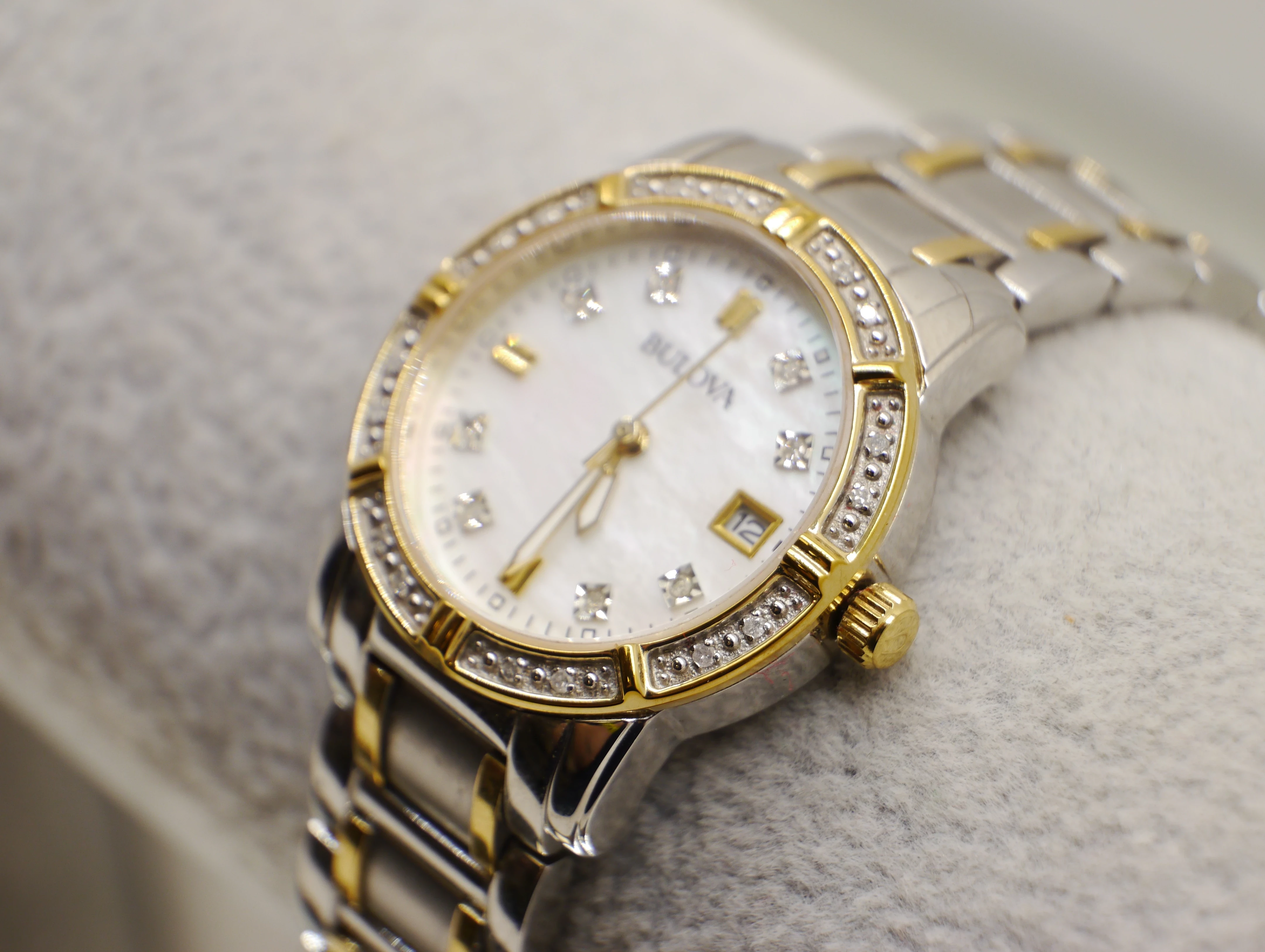 zegarek-bulova-diamond-98w107-mechanizm-18738-1