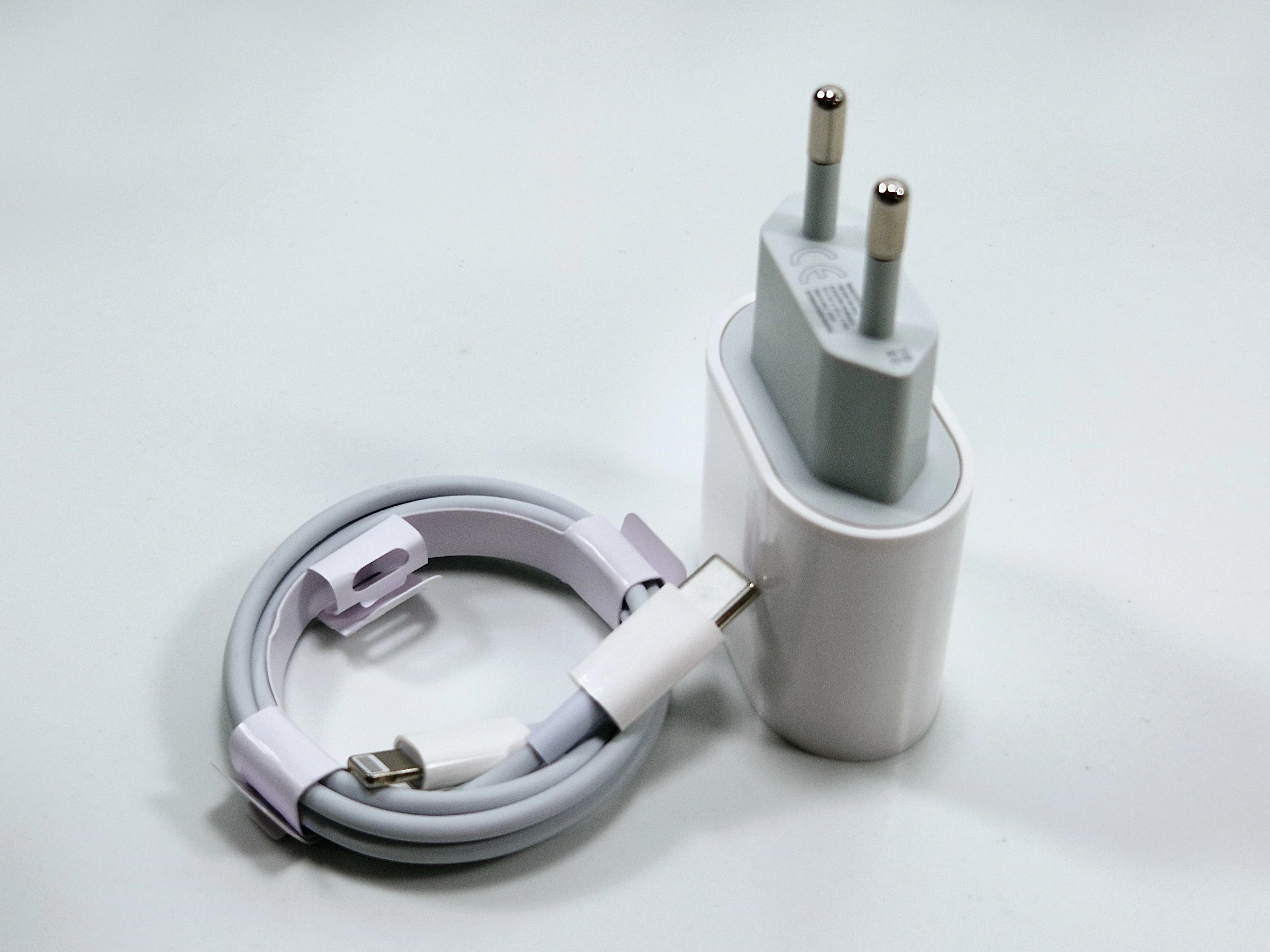 ladowarka-kostka-usb-c-lightning-kod-producenta-ladowarka-20w-kabel-usb-c-lightning-1m