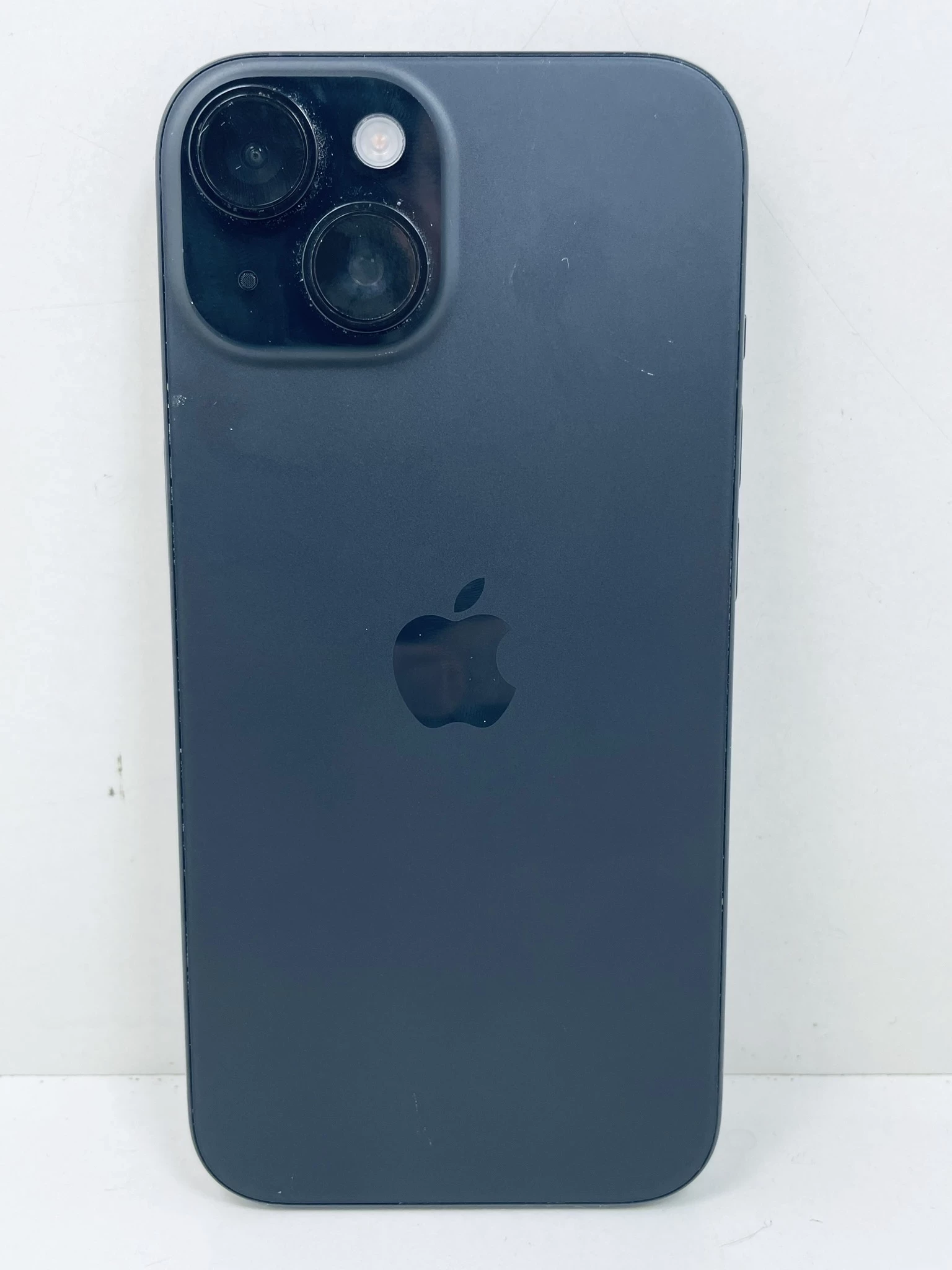 telefon-iphone-15-stan-11323-2