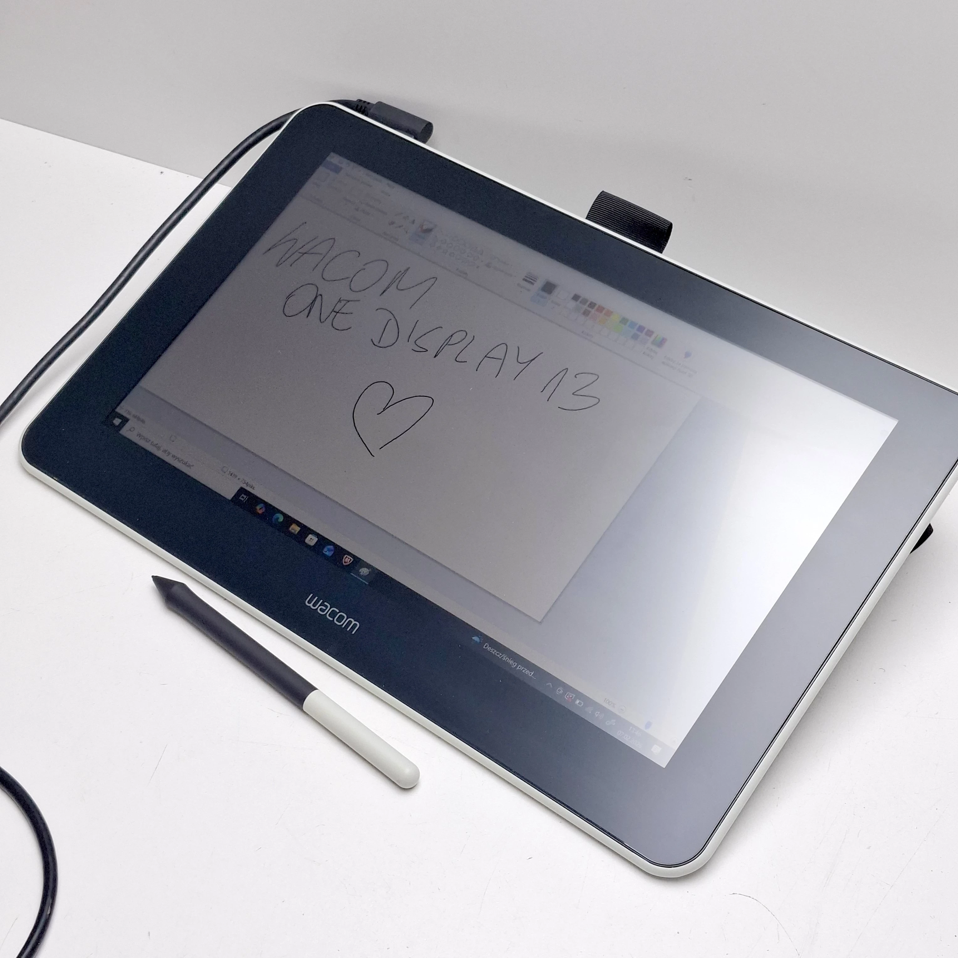 tablet-graficzny-wacom-one-13-pen-display-komplet-model-one-13-pen-display
