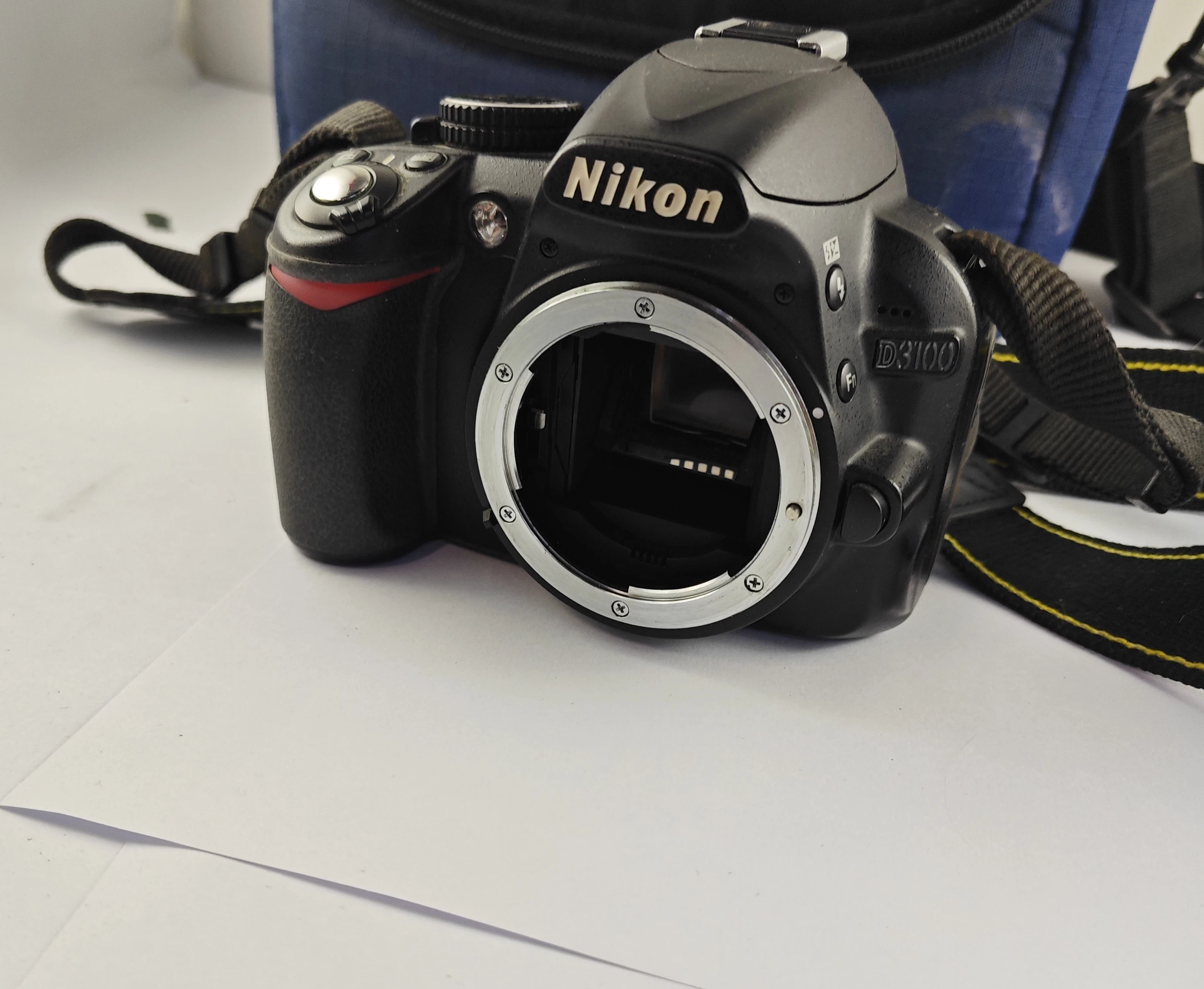 aparat-nikon-d3100-obiektyw-nikon-dx-af-s-nikkor-18-105mm-rozdzielczosc-1420