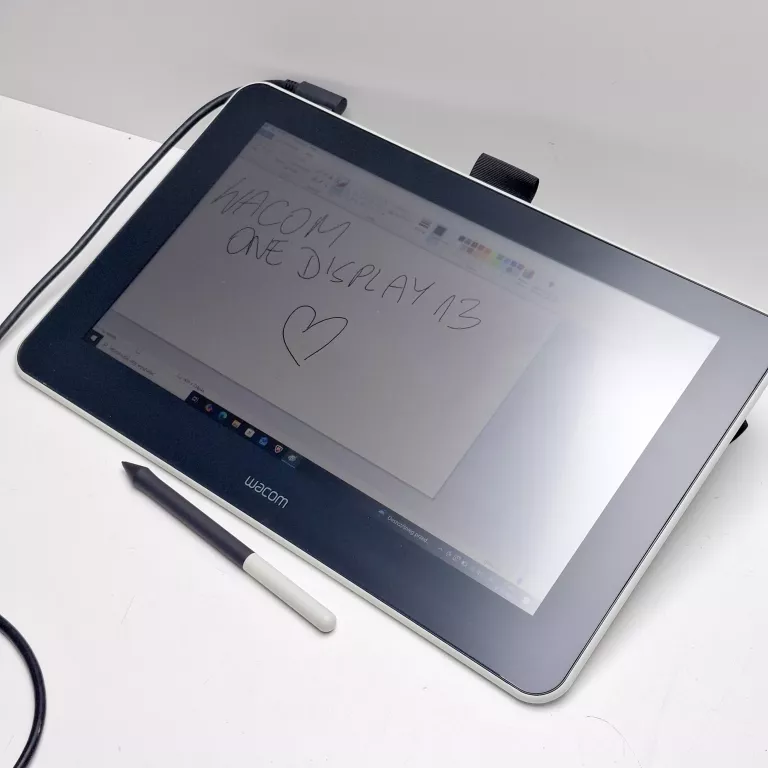 tablet-graficzny-wacom-one-13-pen-display-komplet-model-one-13-pen-display