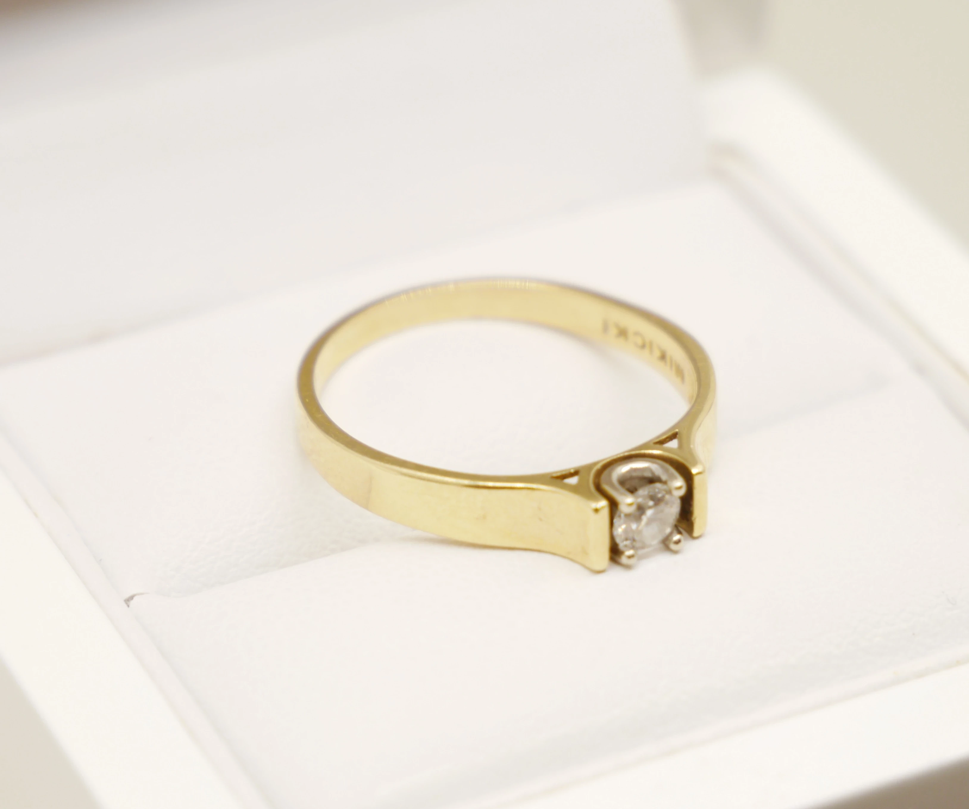 elegancki-pierscionek-z-brylantem-r15-waga-251